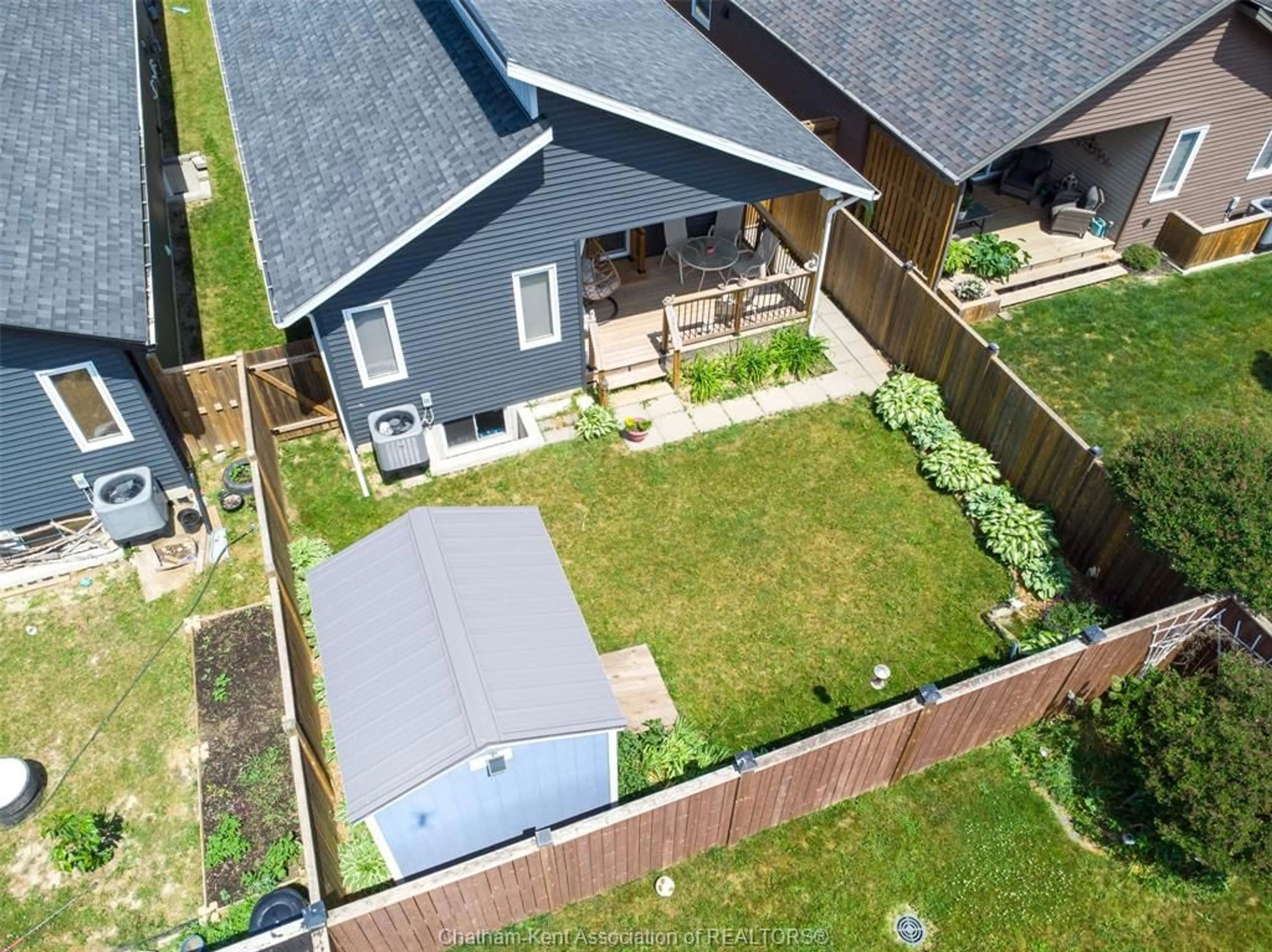 A pic from outside/outdoor area/front of a property/back of a property/a pic from drone, street for 105 Moonstone Cres, Chatham Ontario N7M 0S1