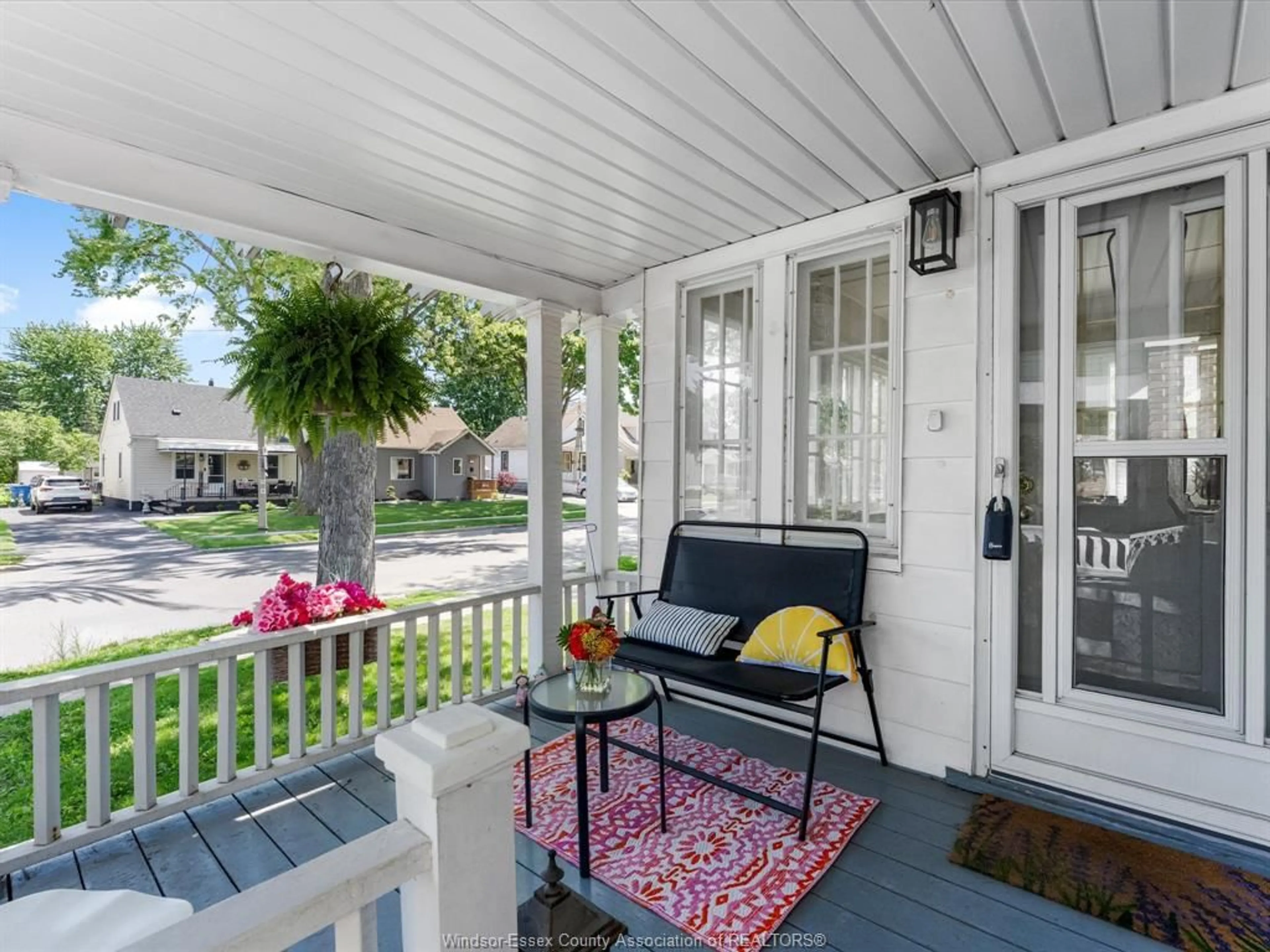 Patio, street for 1025 CAMPBELL Ave, Windsor Ontario N9B 2J4