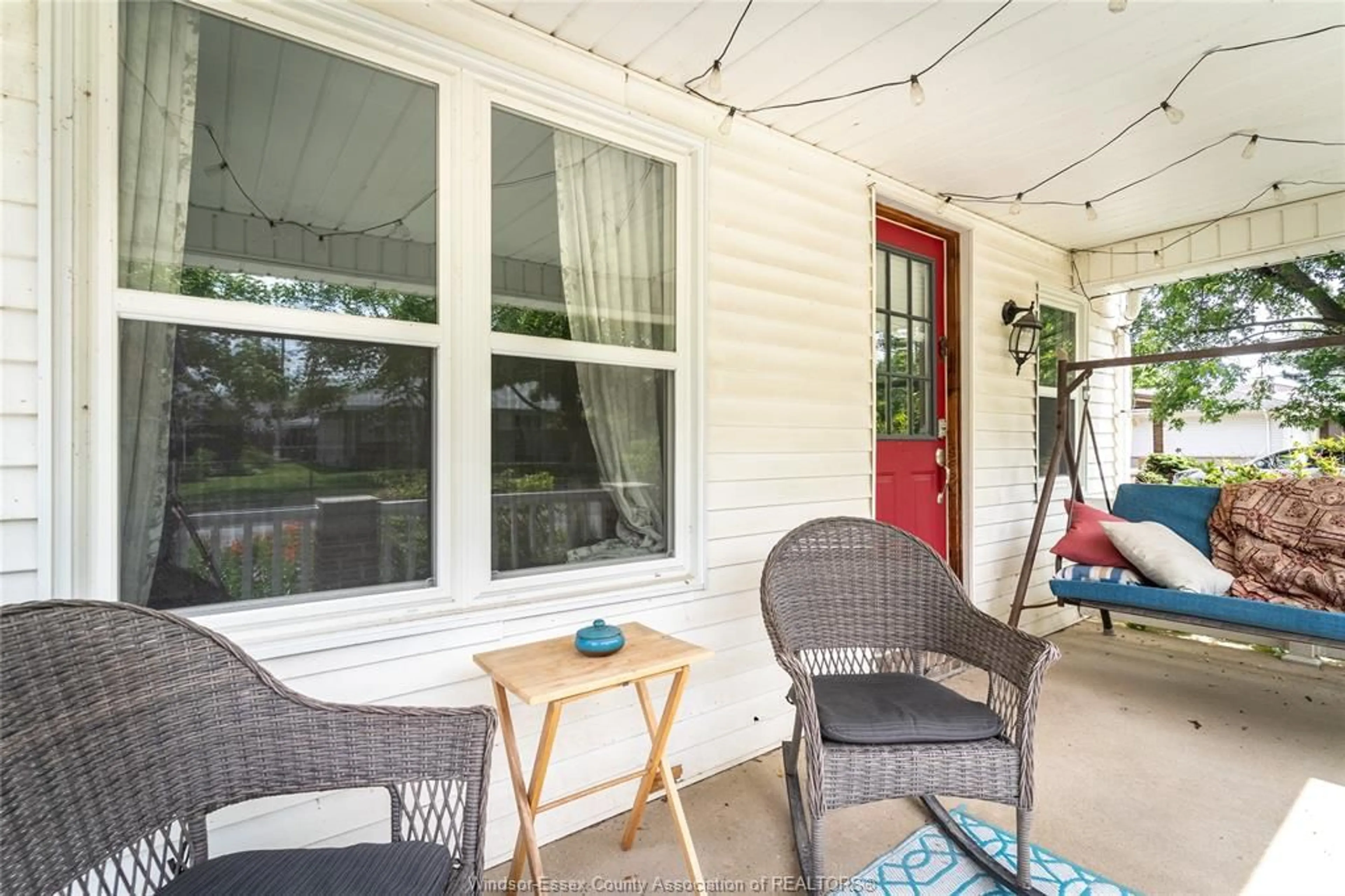 Patio, street for 980 RIVERDALE Ave, Windsor Ontario N8S 4C3