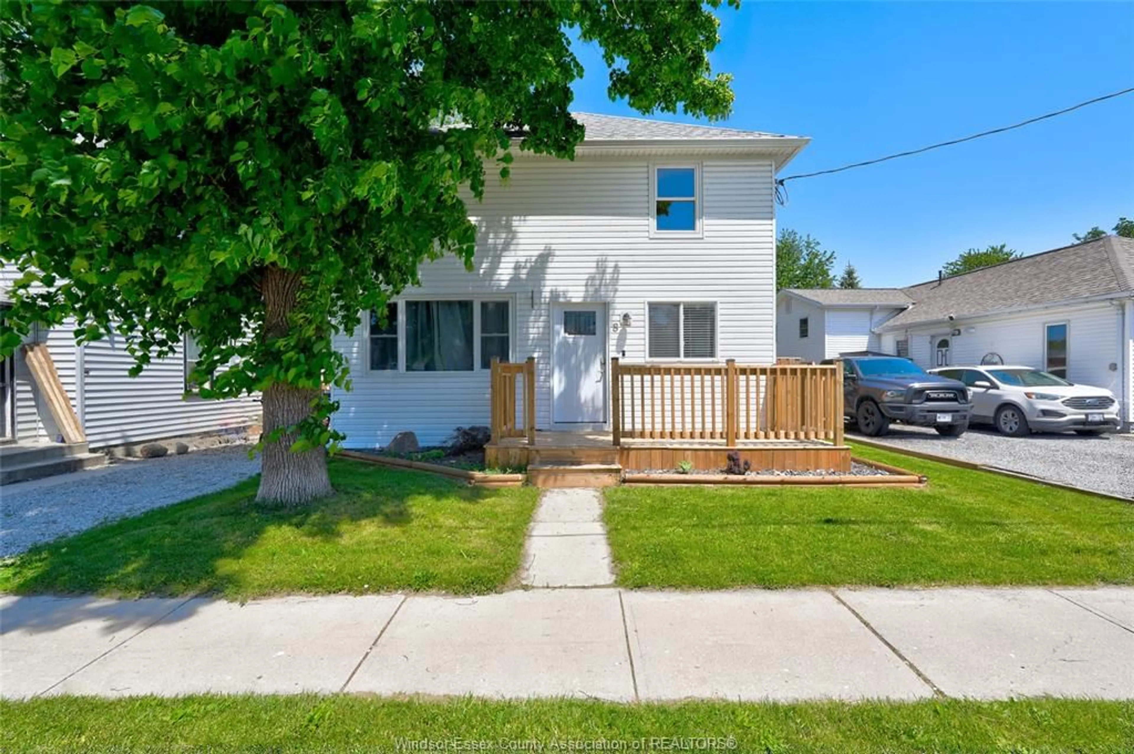 A pic from outside/outdoor area/front of a property/back of a property/a pic from drone, street for 8 ST. CLAIR St, Tilbury Ontario N0P 2L0