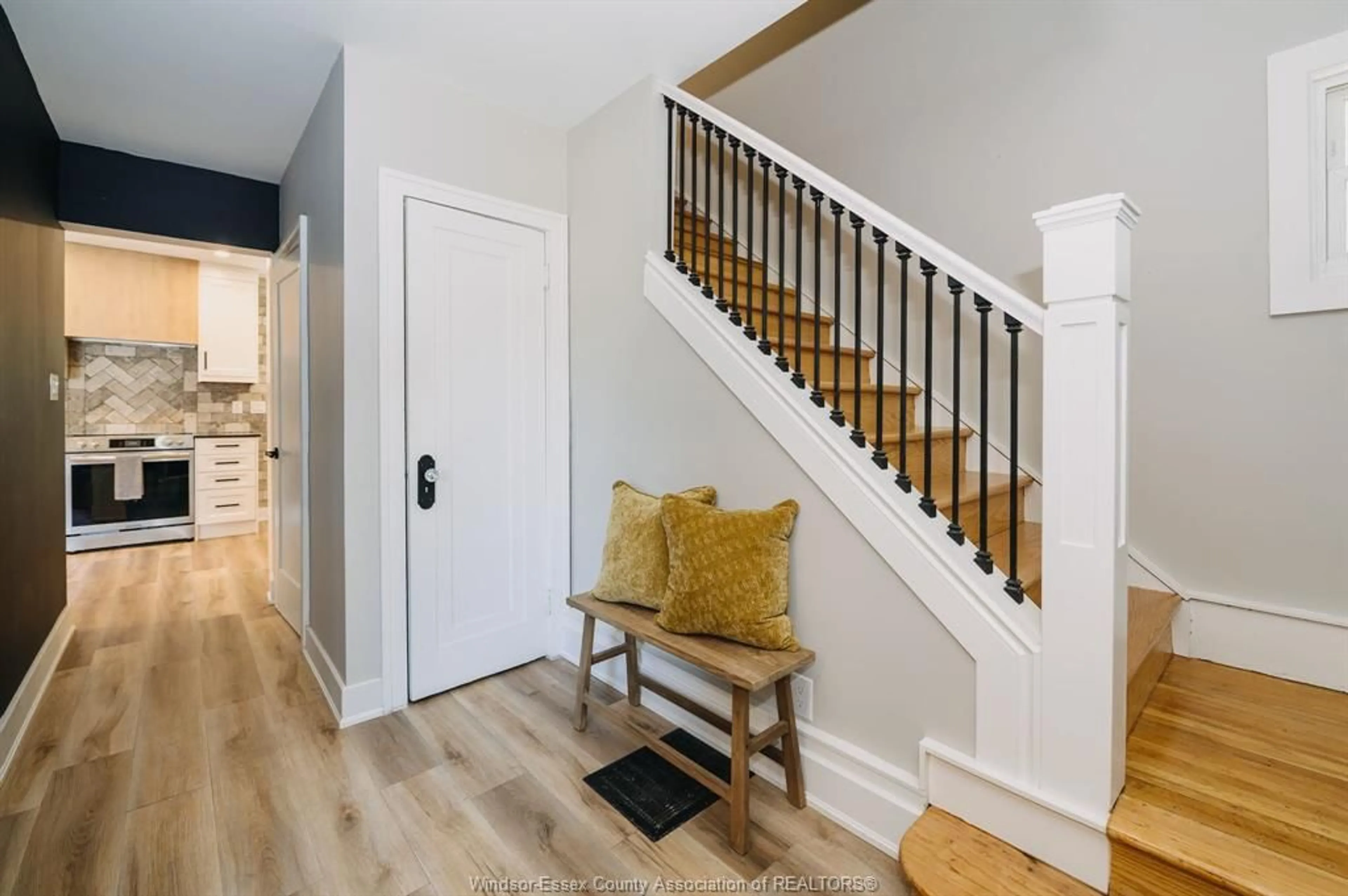 Indoor entryway for 2263 Fraser Ave, Windsor Ontario N8X 3Z6