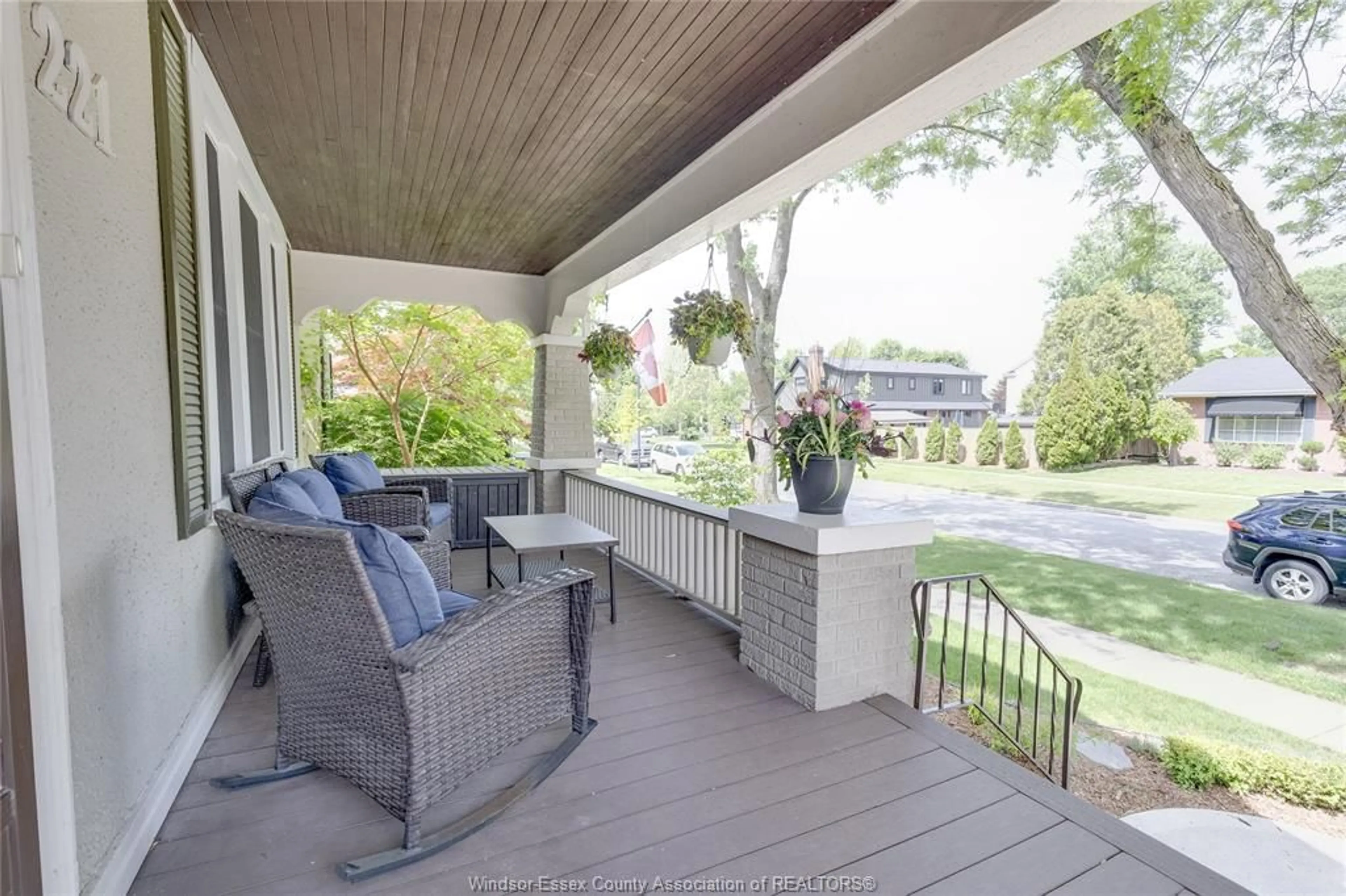 Patio, street for 221 VILLAIRE Ave, Windsor Ontario N8S 2J1