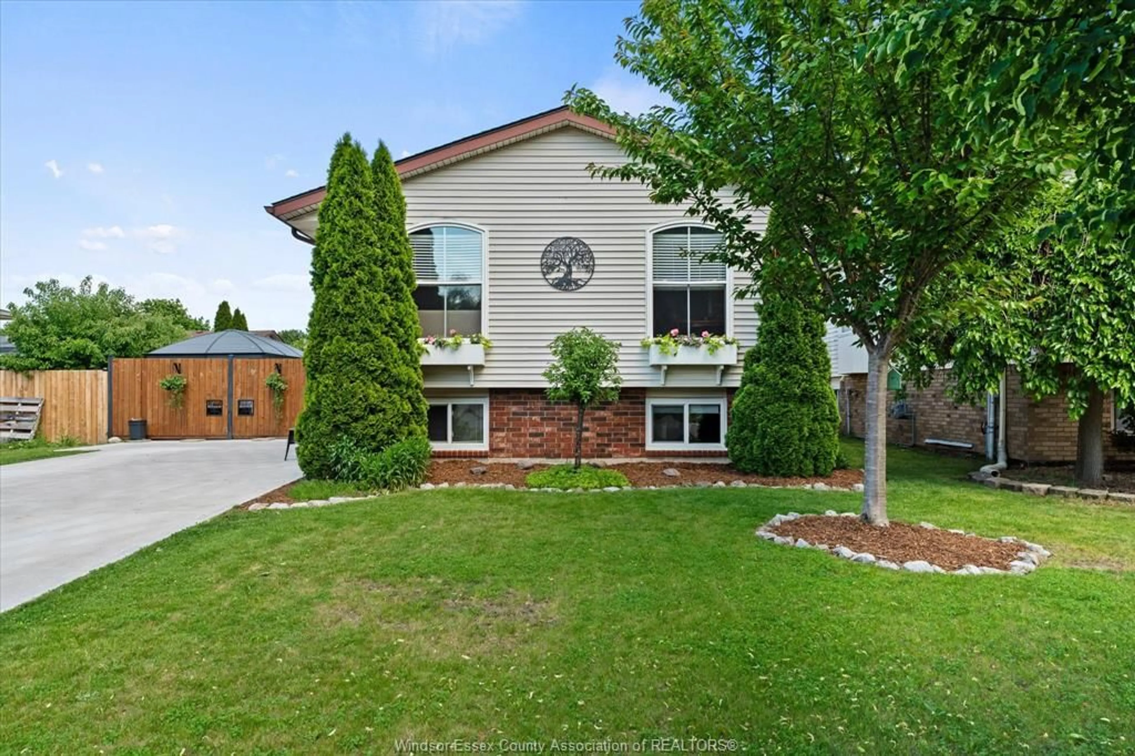 Home with brick exterior material, street for 50 TENNESSEE Cres, Amherstburg Ontario N9V 3S4