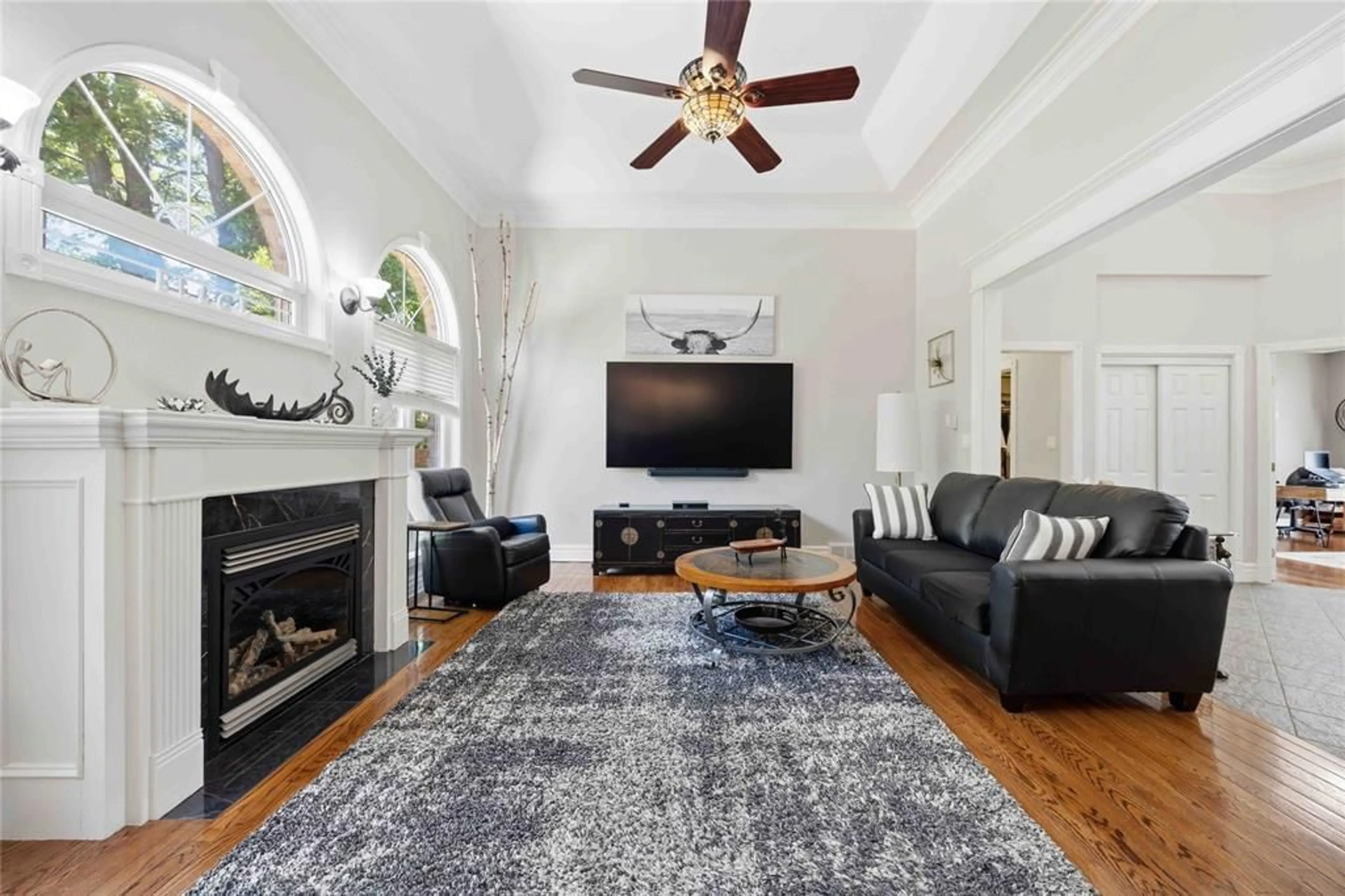 Living room with furniture, unknown for 2056 BLACKWELL Rd, Sarnia Ontario 07T 7H4