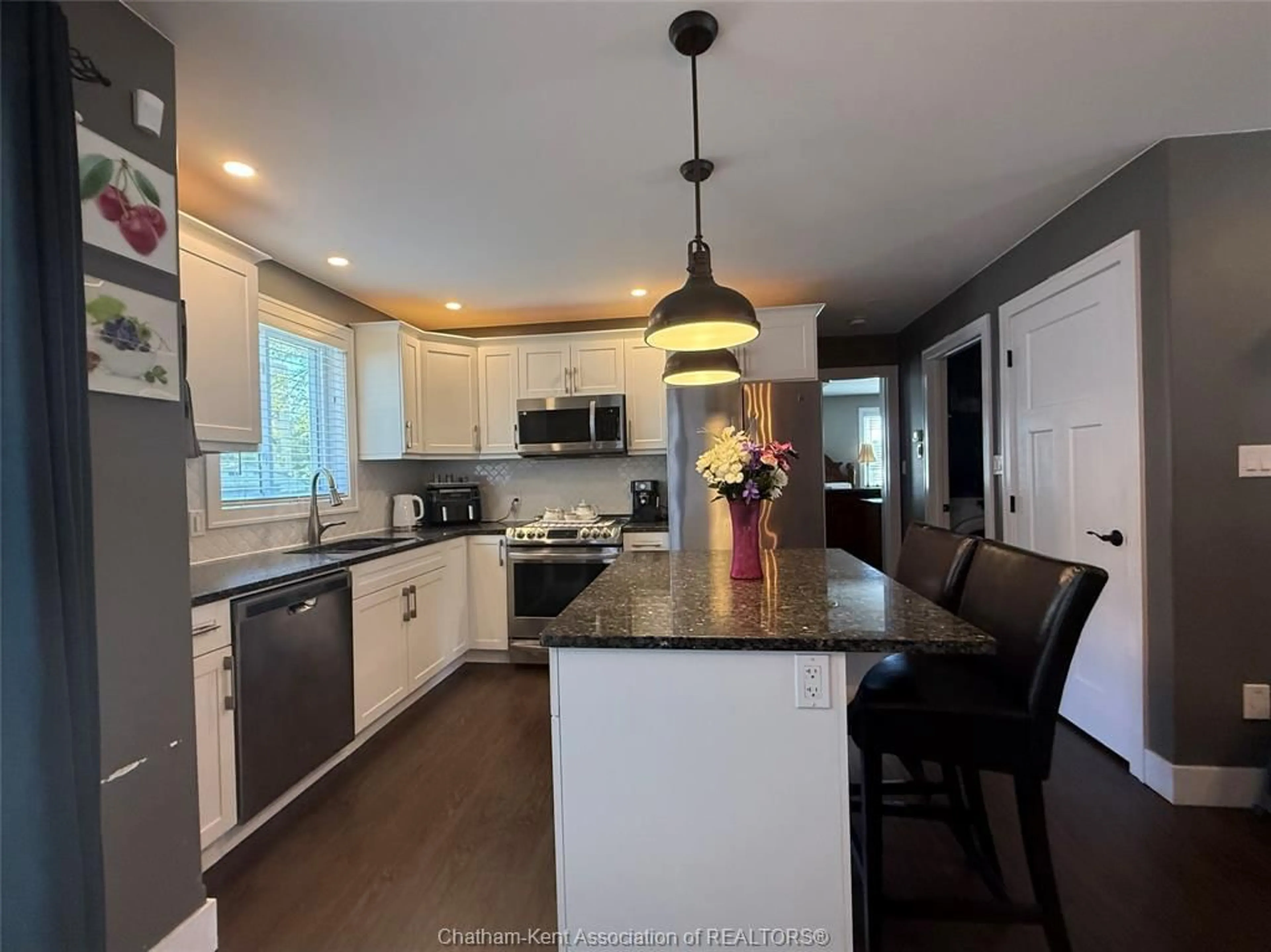Open concept kitchen, unknown for 15 LISGAR St, Chatham Ontario N7M 5C7