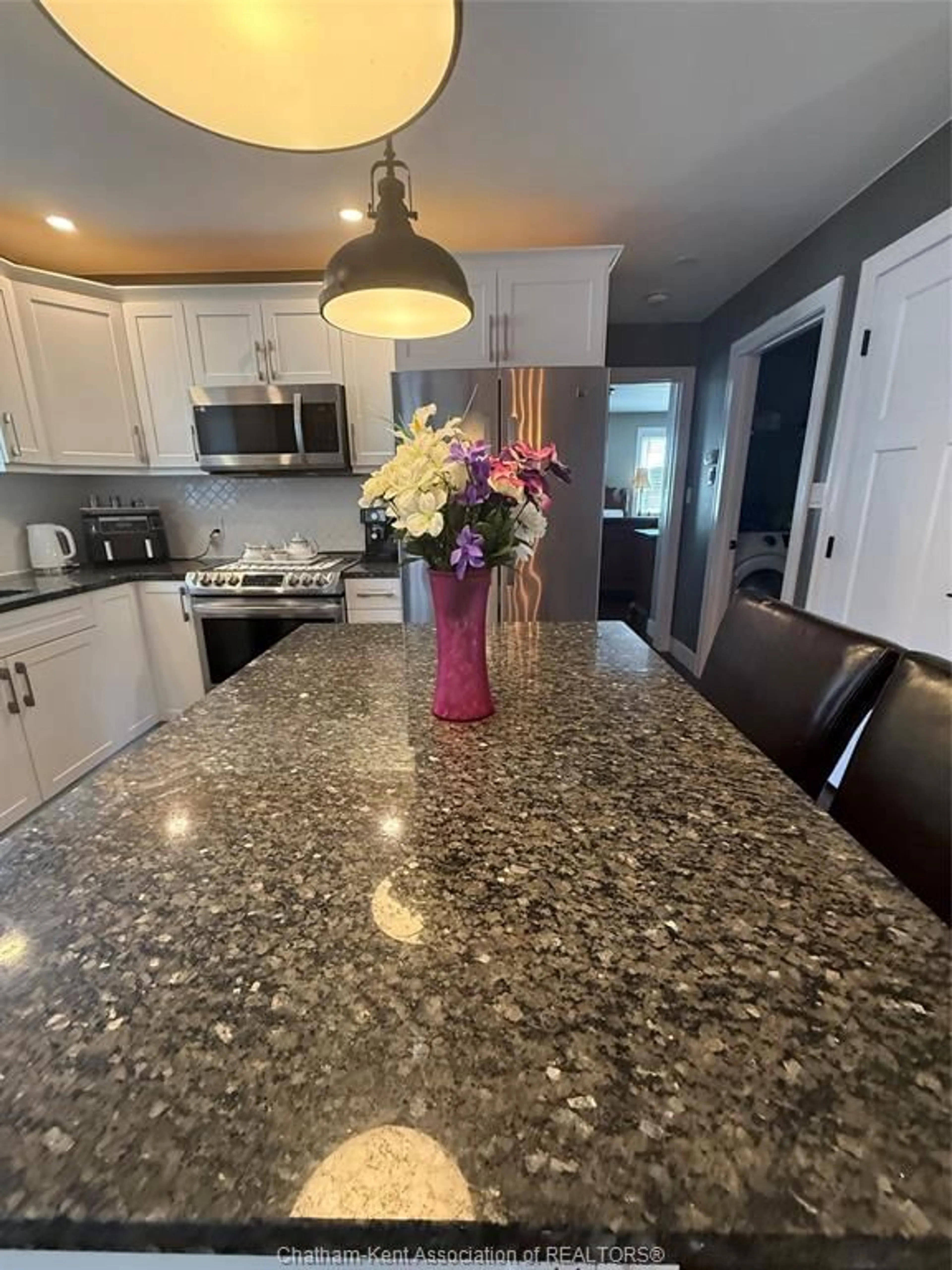 Open concept kitchen, ceramic/tile floor for 15 LISGAR St, Chatham Ontario N7M 5C7