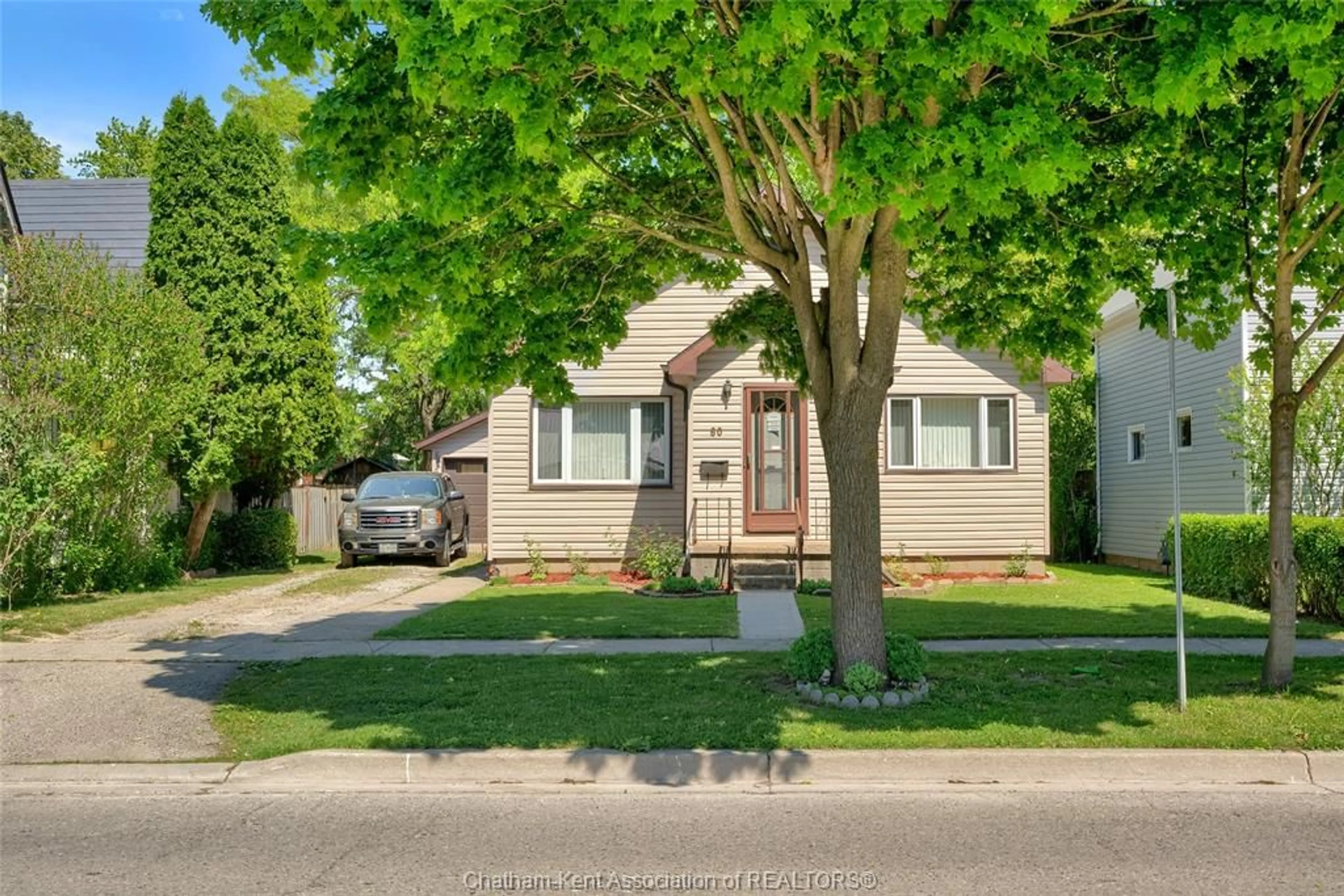Unknown for 90 Main St, Wallaceburg Ontario N8A 2G8