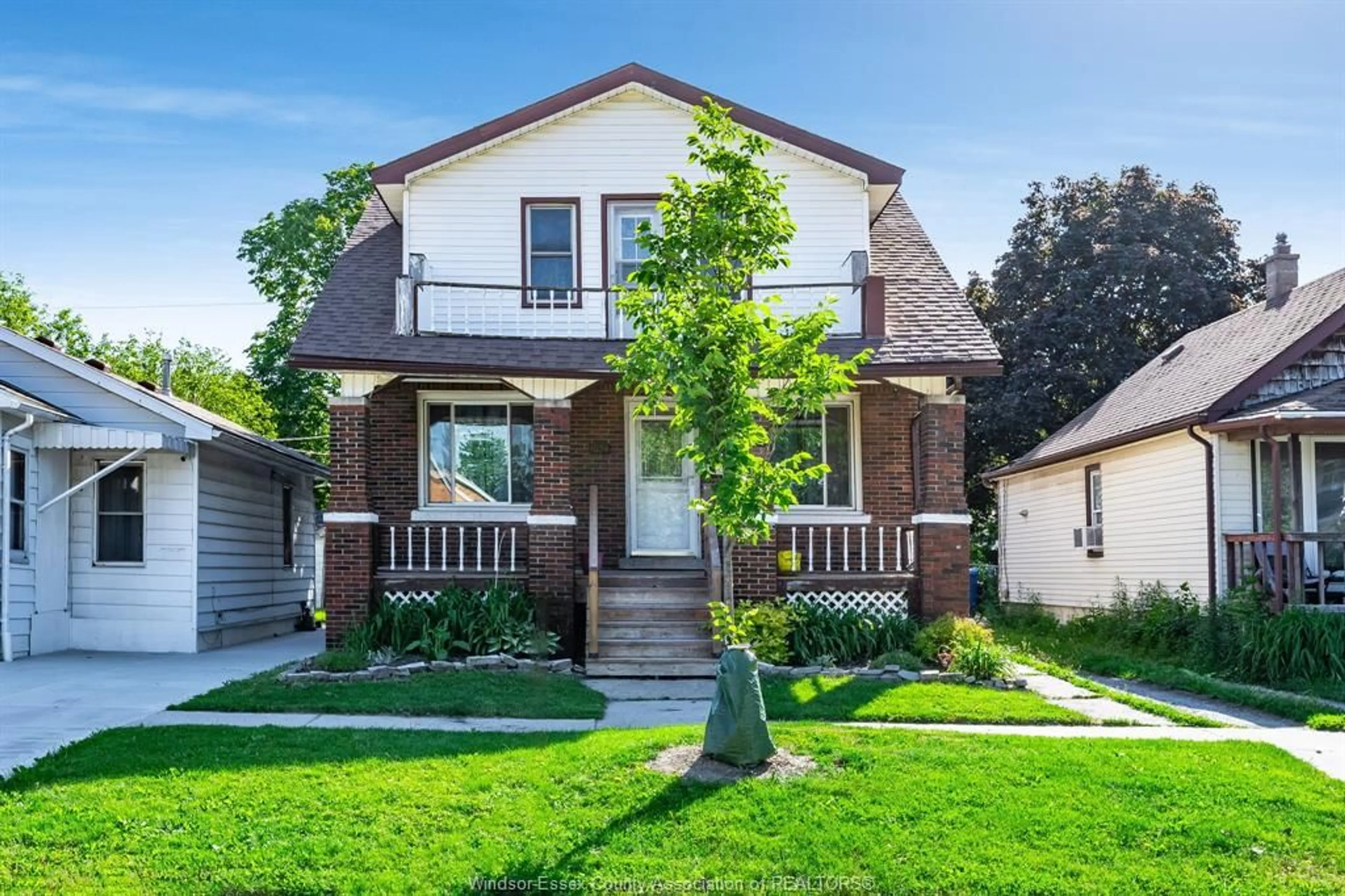 Home with brick exterior material, street for 1634 Albert, Windsor Ontario N8Y 3R5