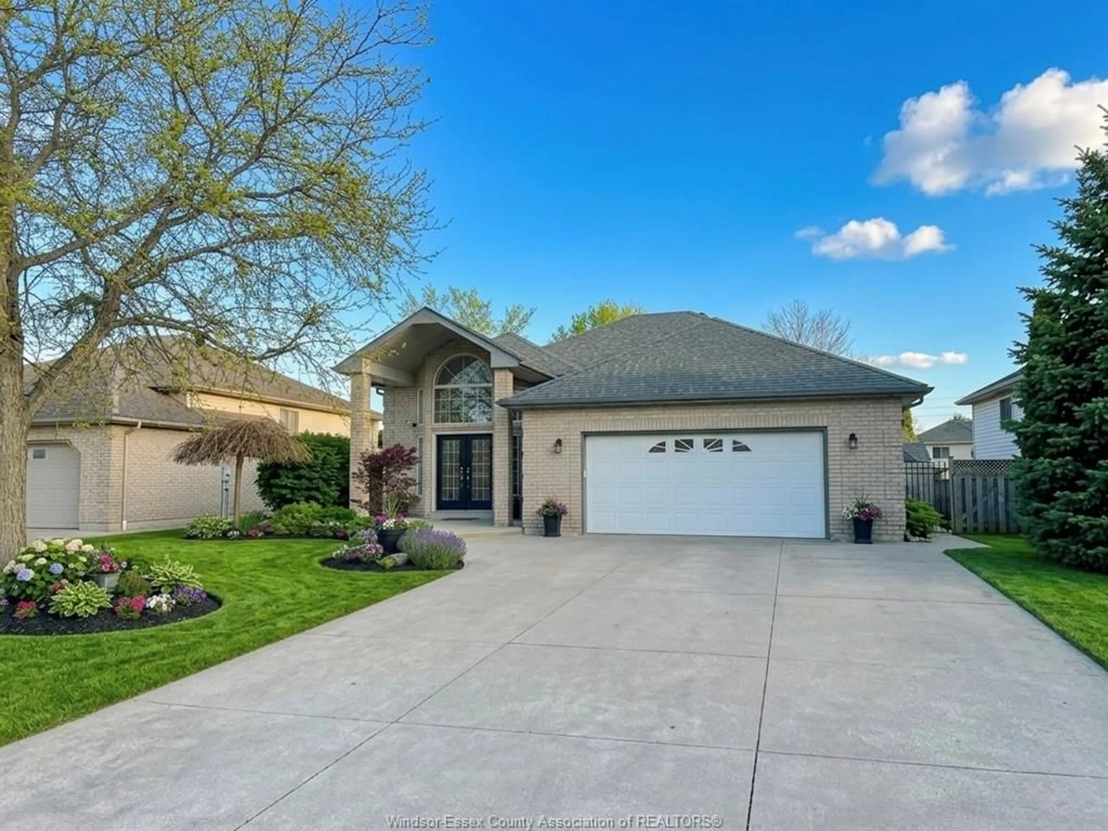 Unknown for 1655 BIRCHWOOD Cres, Lakeshore Ontario N8L 1E3