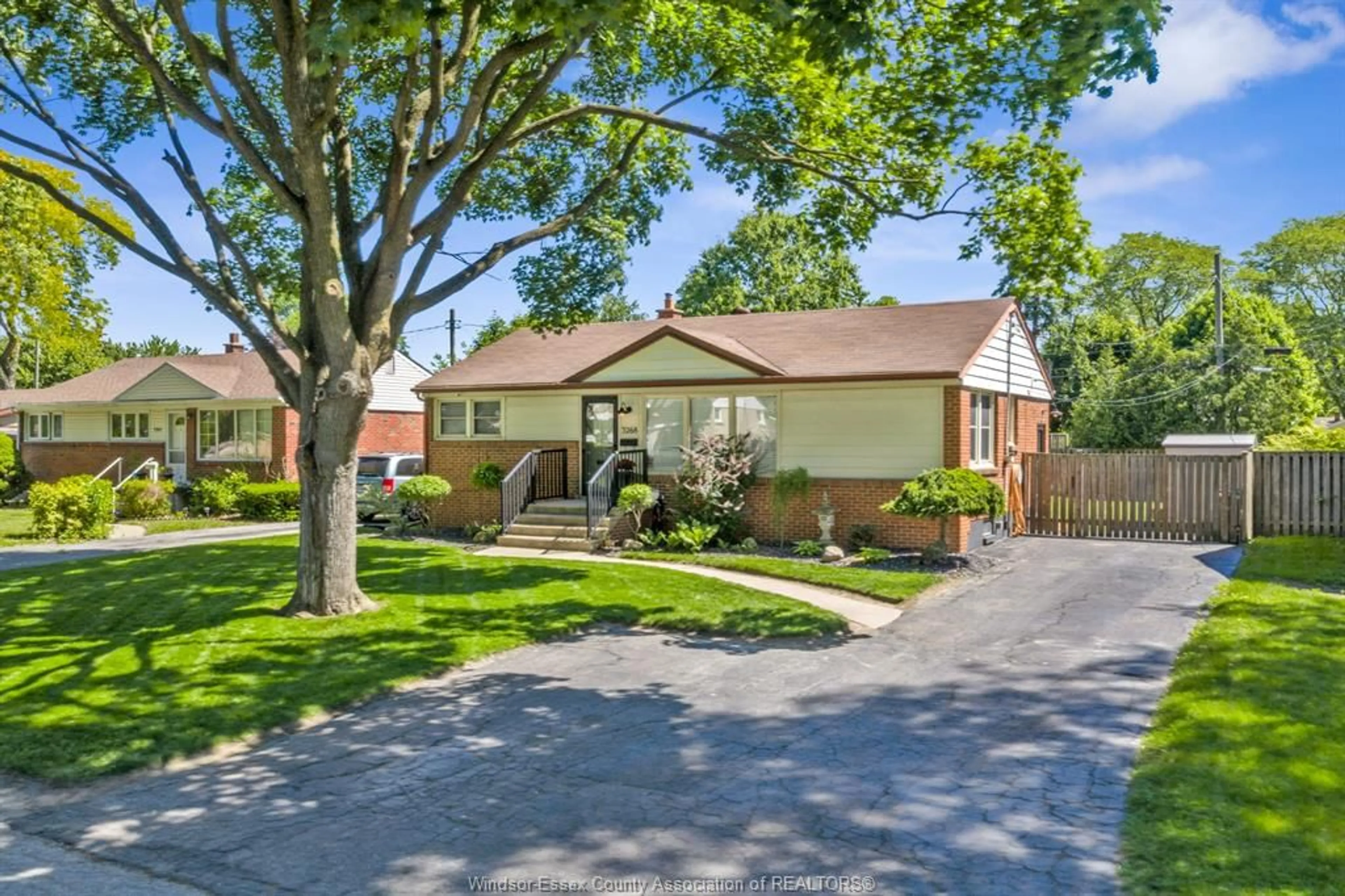Unknown for 3268 VIRGINIA PARK, Windsor Ontario N9E 2C3
