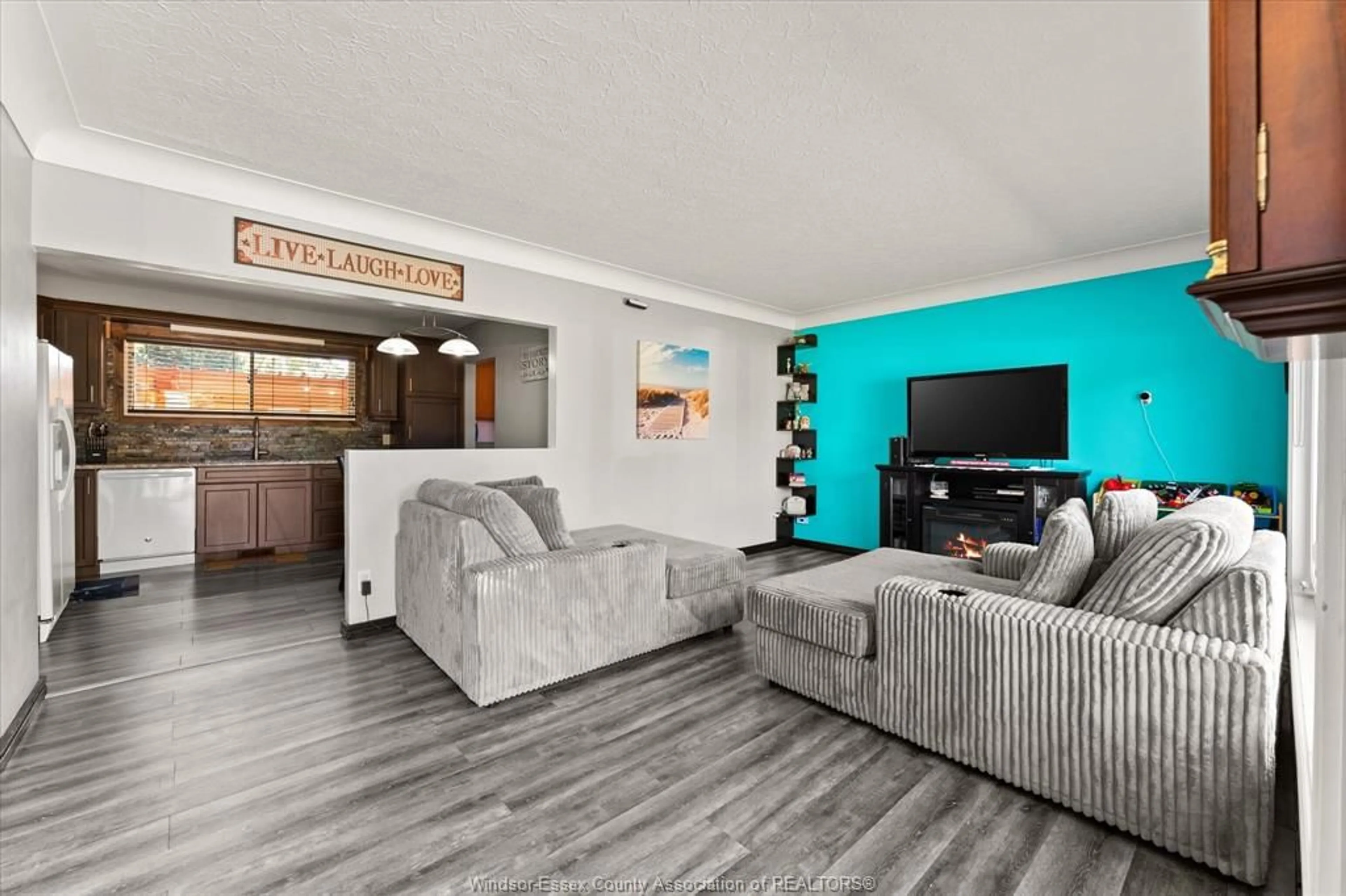 Living room with furniture, unknown for 67 Danforth Ave, Leamington Ontario N8H 2P8