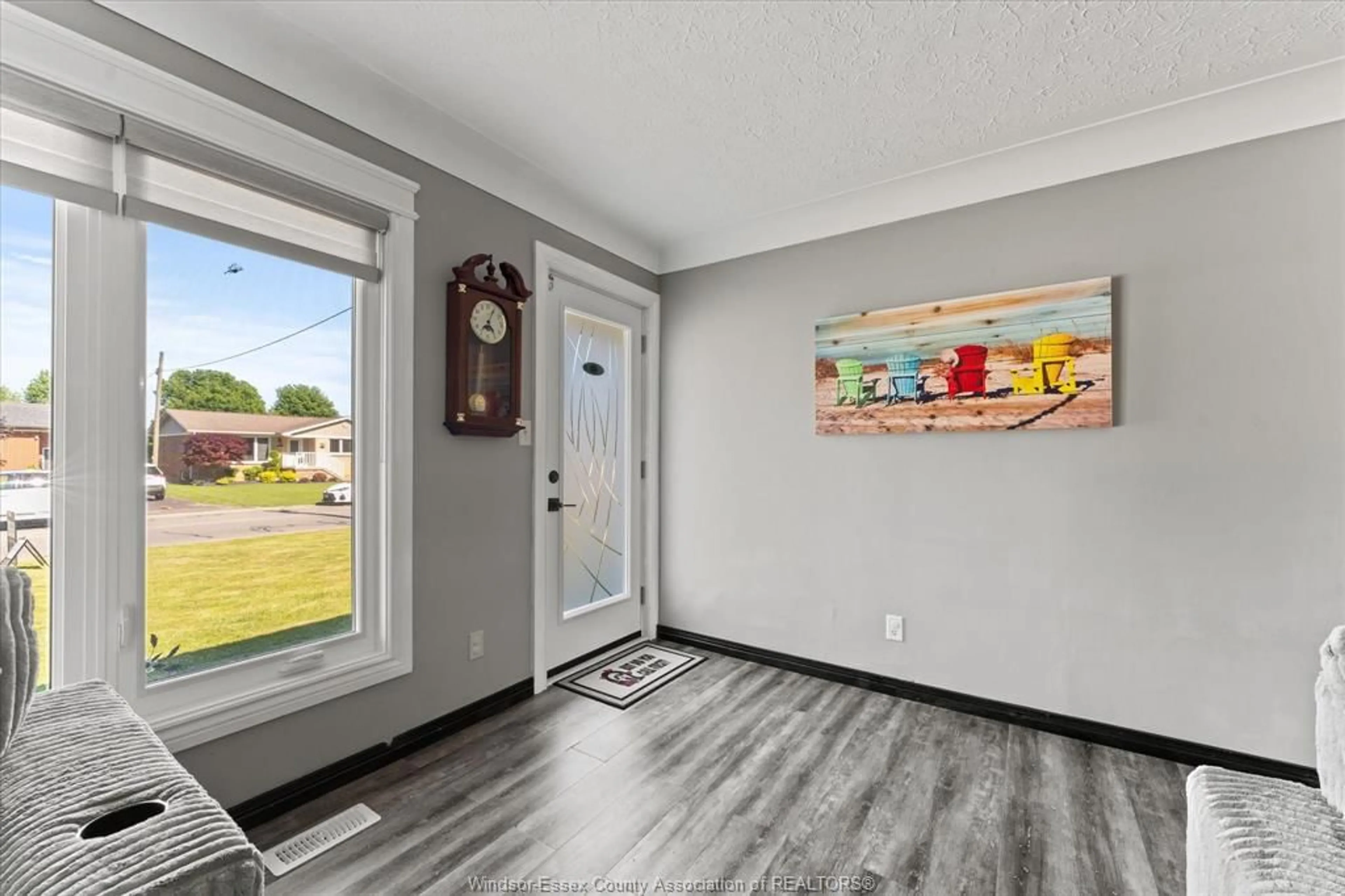 Indoor entryway for 67 Danforth Ave, Leamington Ontario N8H 2P8