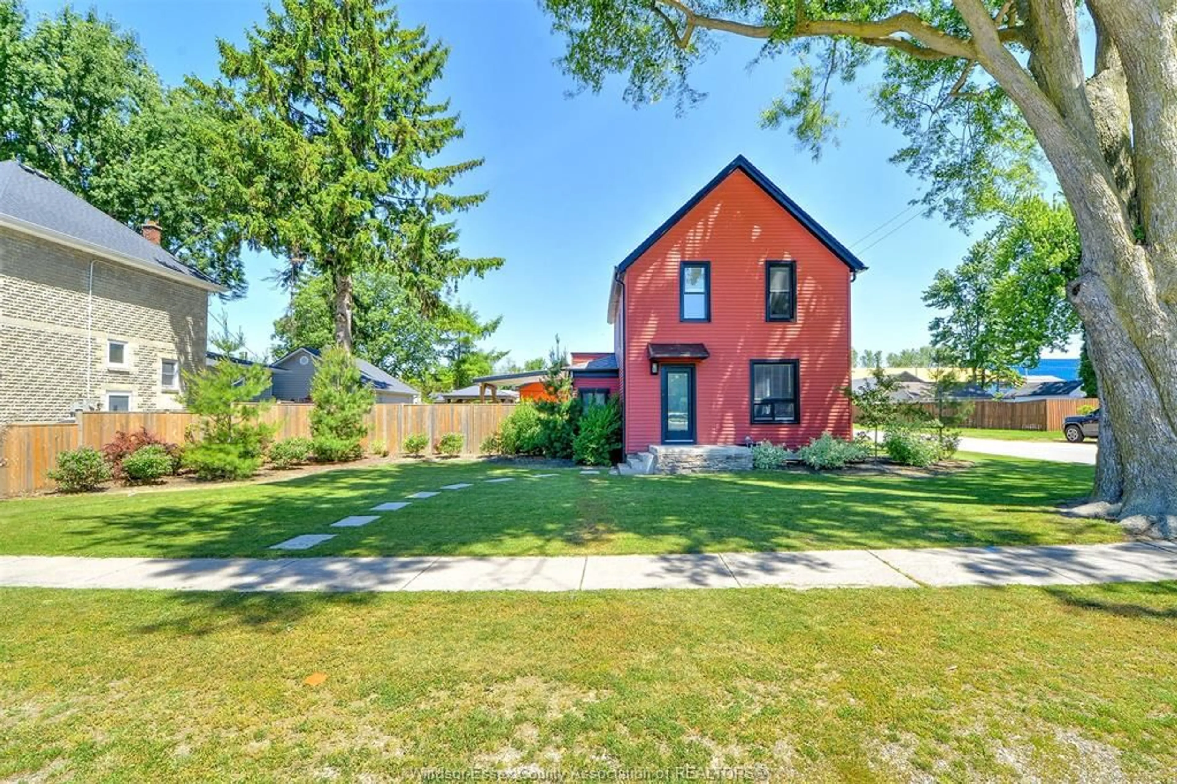 Home with brick exterior material, street for 74 MUNGER, Harrow Ontario N0R 1G0