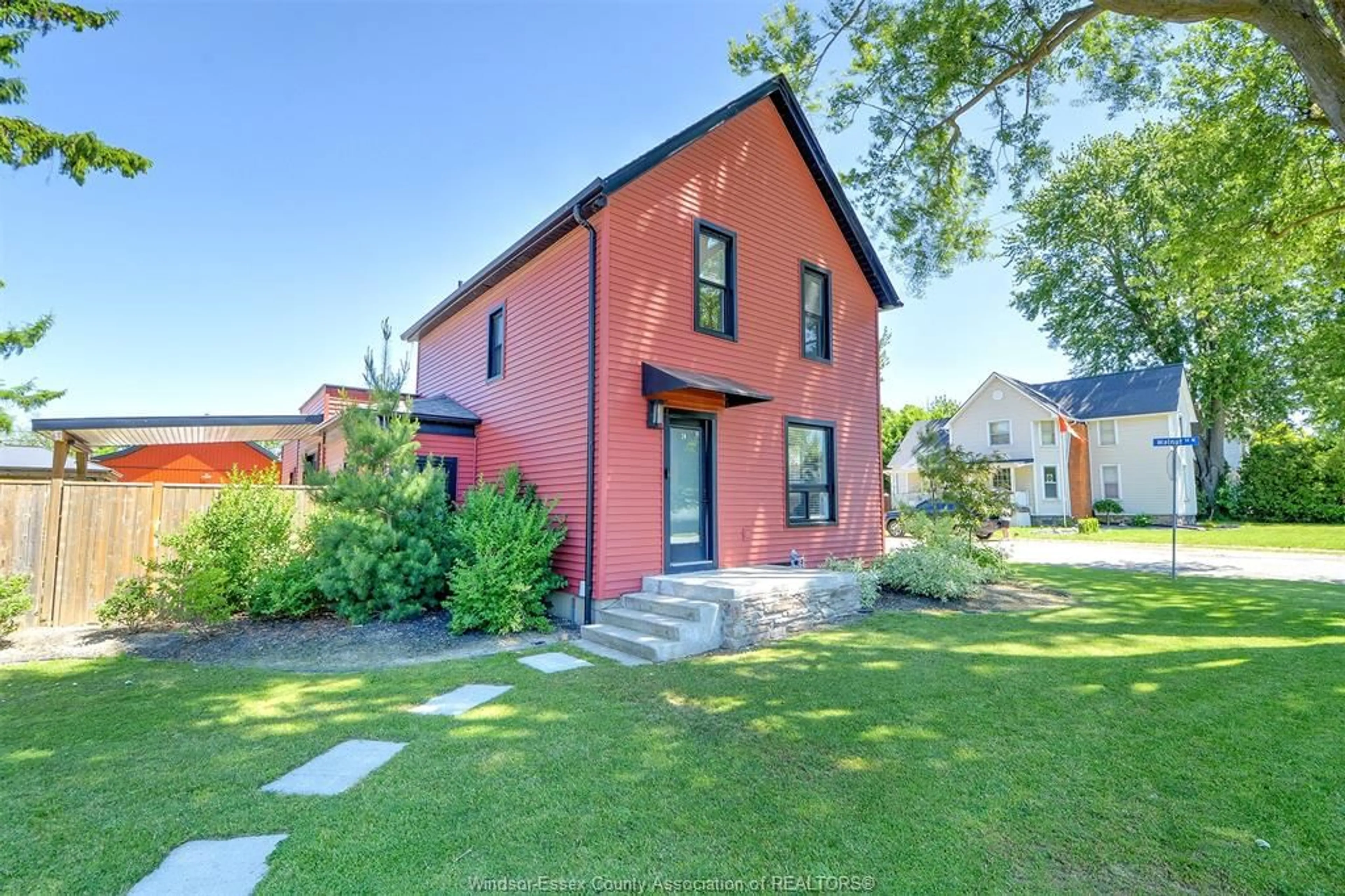 Home with brick exterior material, street for 74 MUNGER, Harrow Ontario N0R 1G0