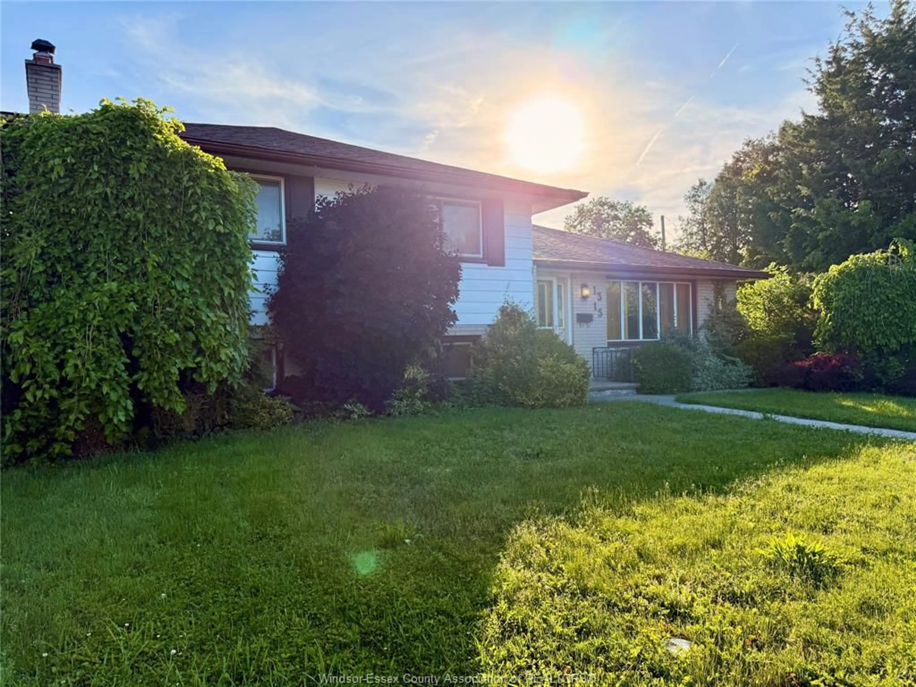 A pic from outside/outdoor area/front of a property/back of a property/a pic from drone, unknown for 1315 Olive Rd, Windsor Ontario N8Y 4M3