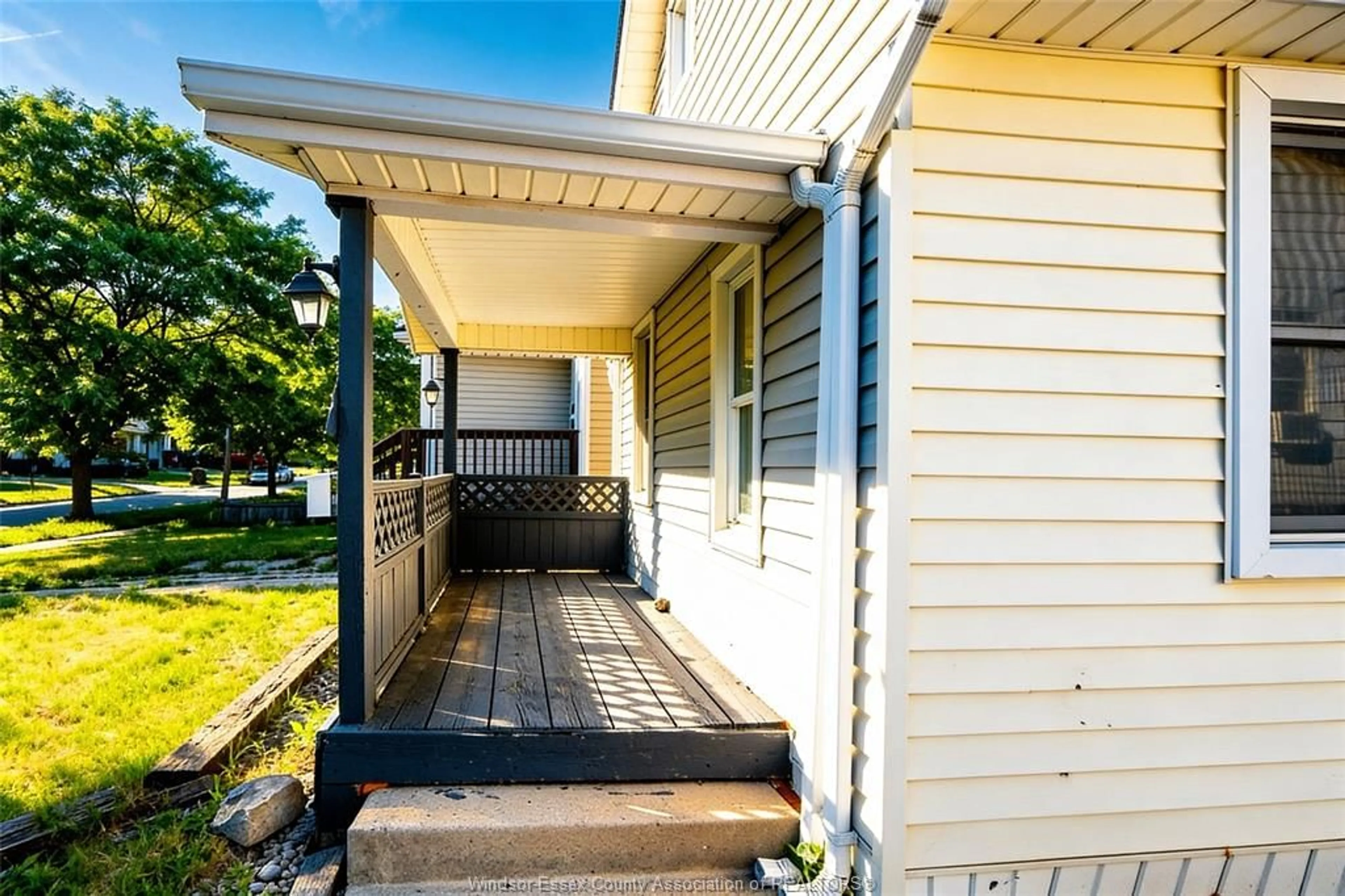 Patio, street for 722 RANDOLPH, Windsor Ontario N9B 2T8