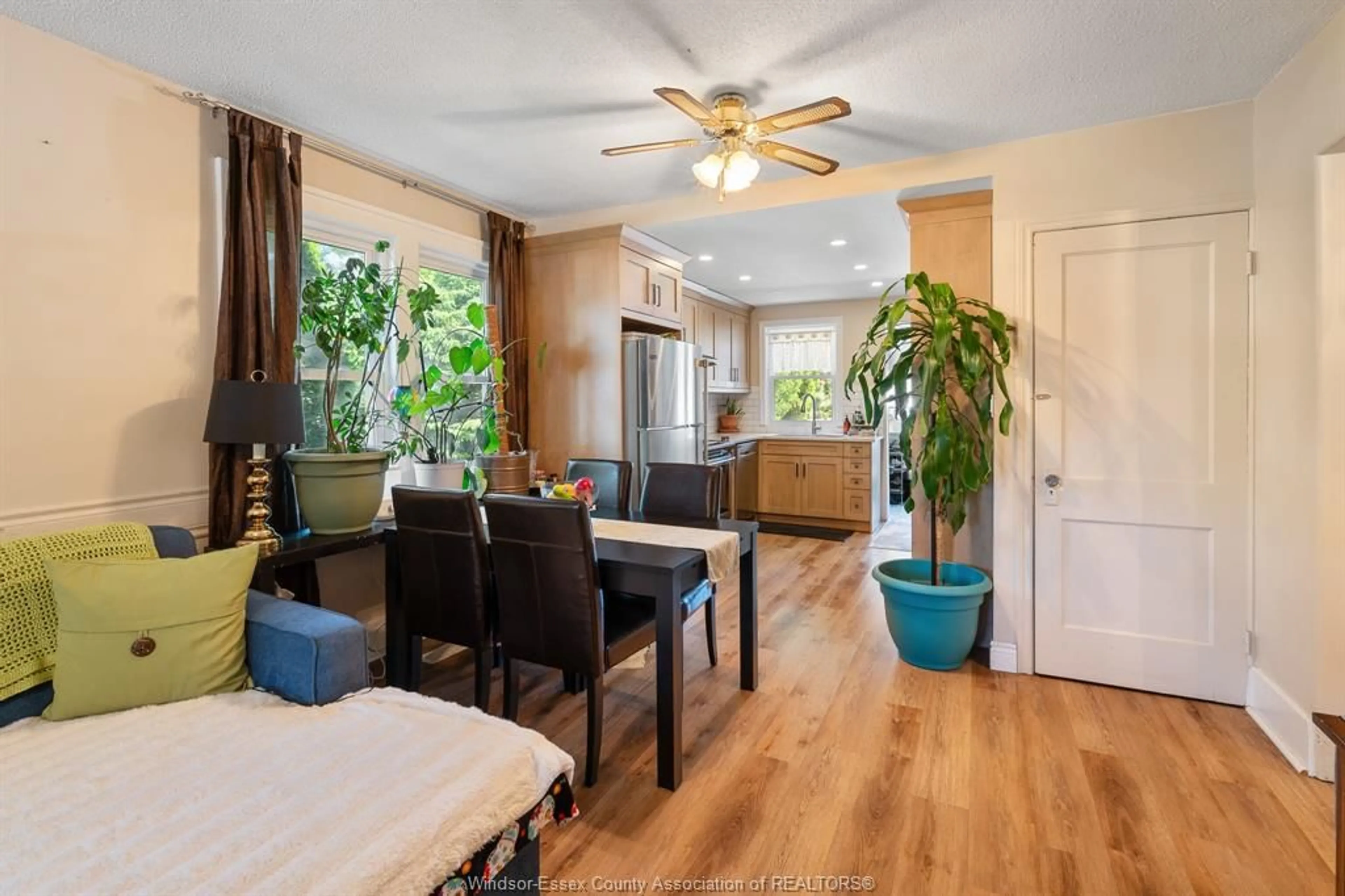 Dining room, wood/laminate floor for 1220 BRUCE Ave, Windsor Ontario N8X 1X3