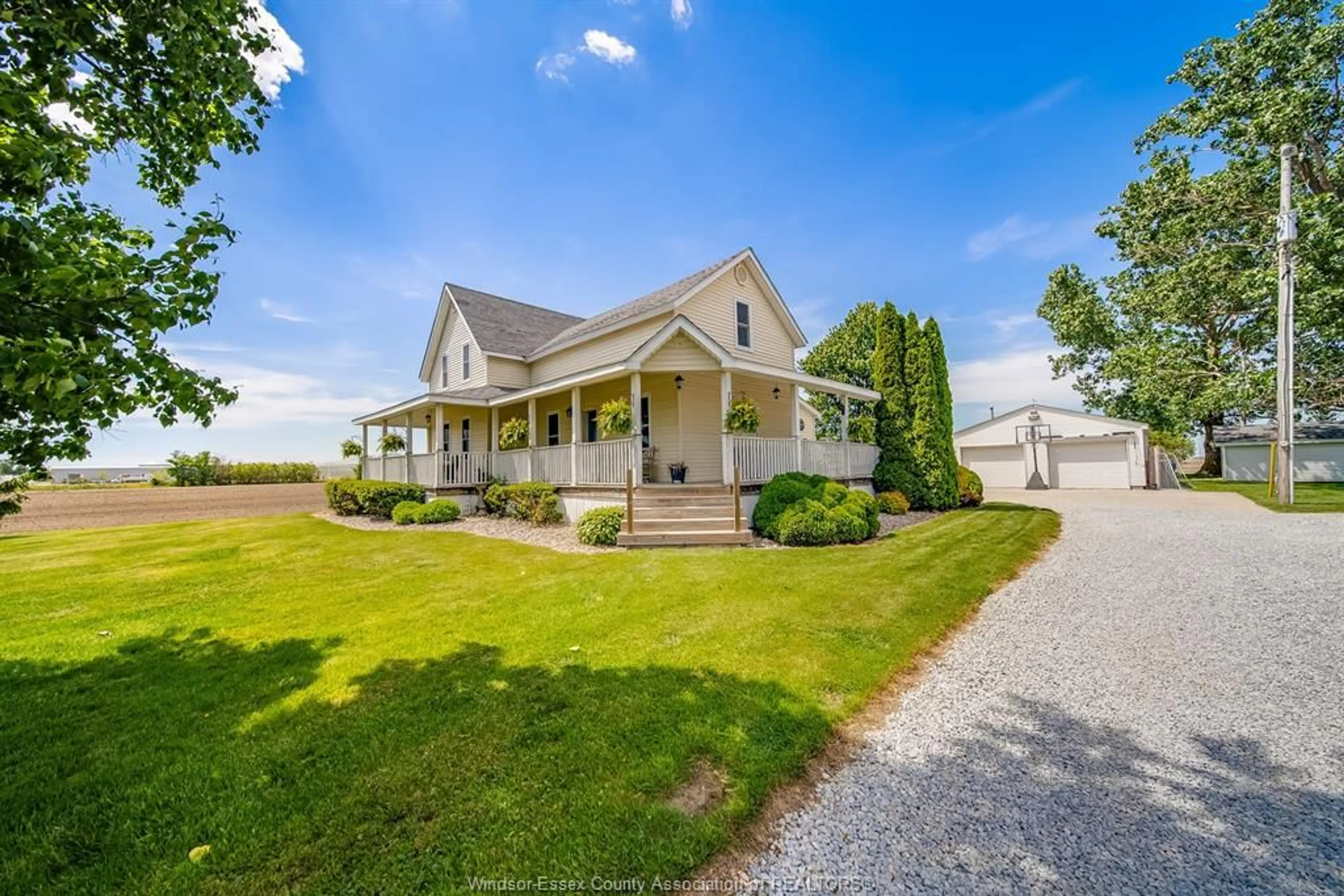 A pic from outside/outdoor area/front of a property/back of a property/a pic from drone, unknown for 829 COUNTY RD 14, Leamington Ontario N8H 3V8