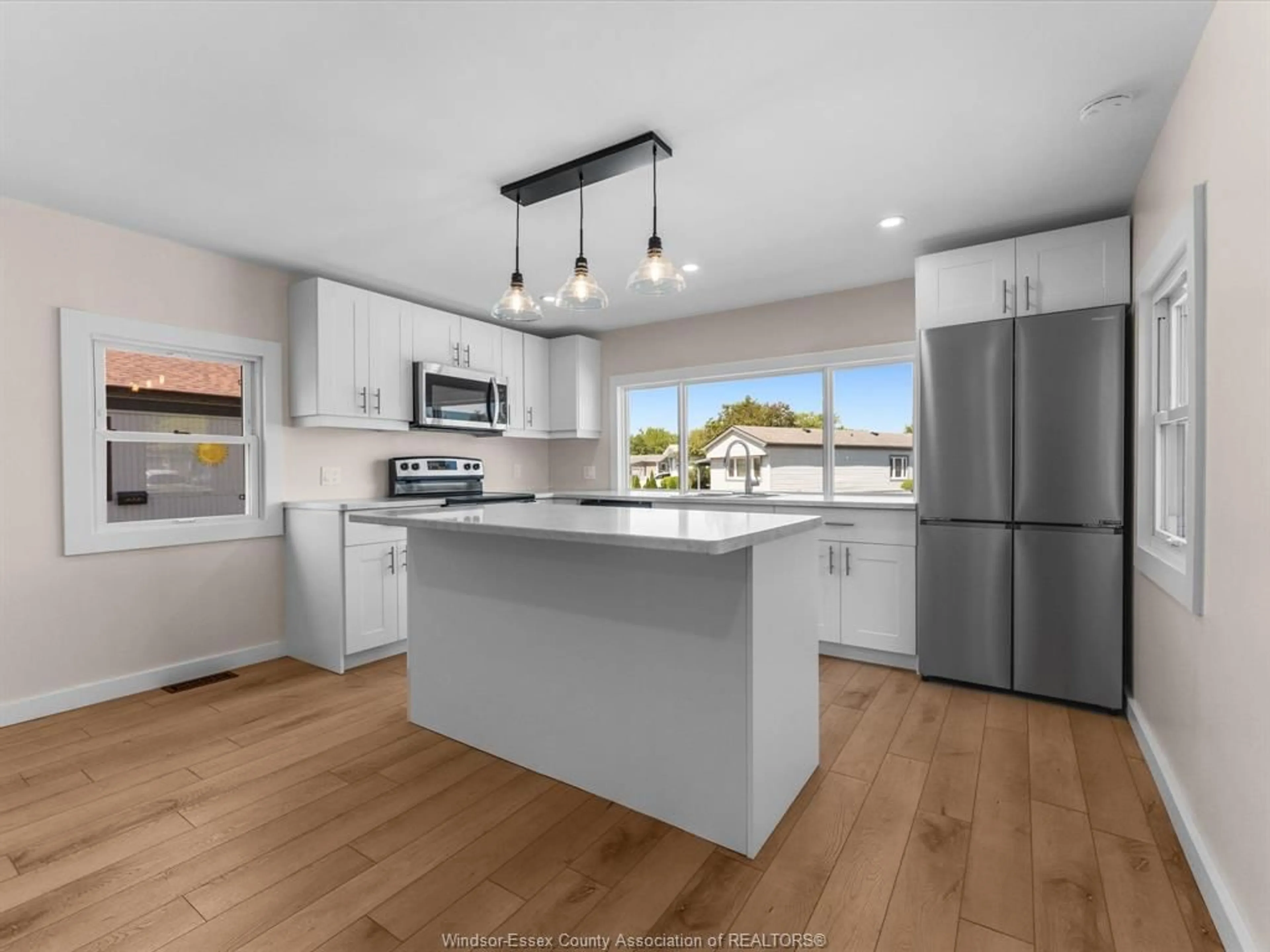 Open concept kitchen, unknown for 44 Miriam Crt, Essex Ontario N8M 1Z2