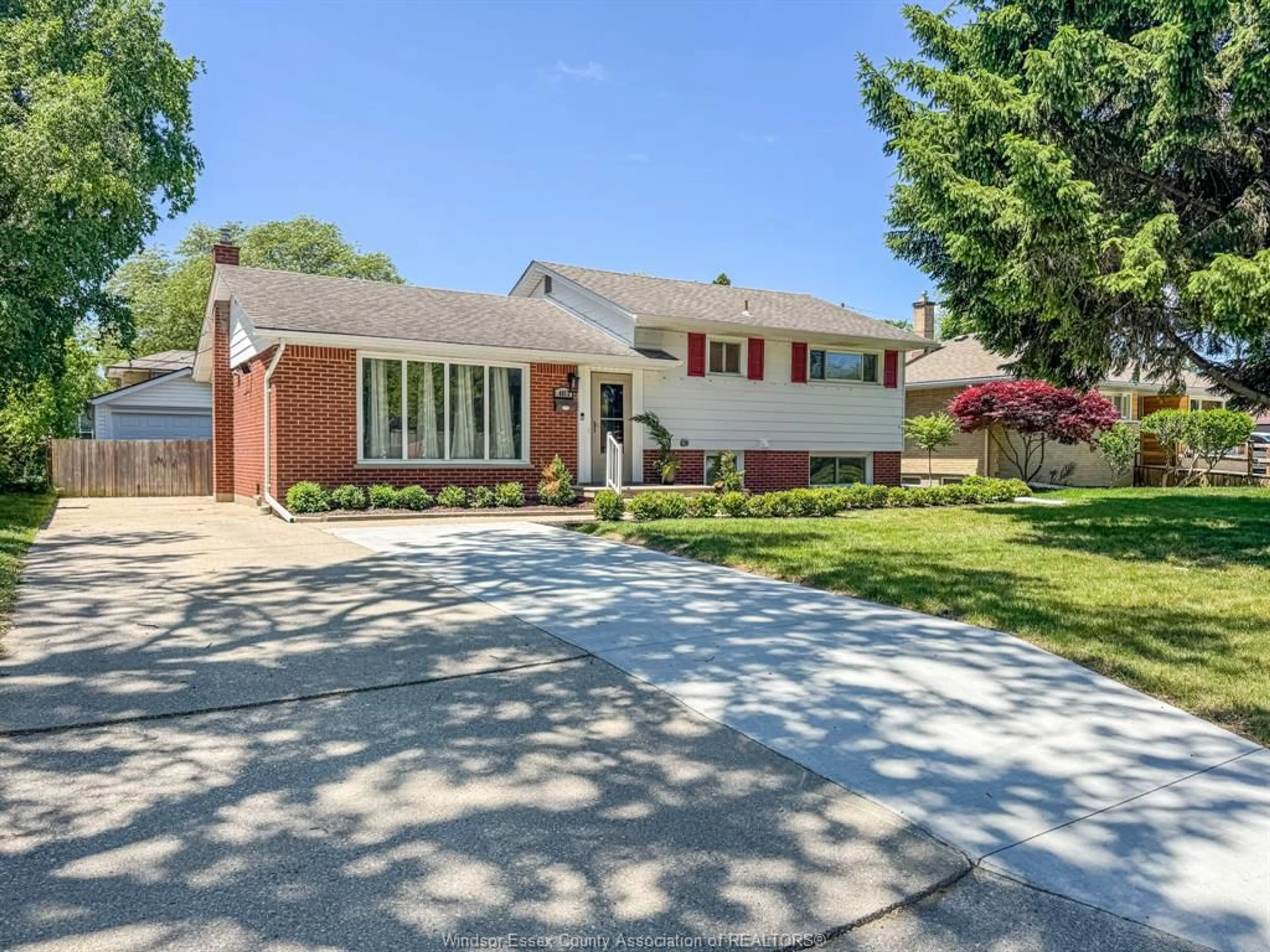 Home with brick exterior material, street for 4013 LONGFELLOW, Windsor Ontario N9G 2B5