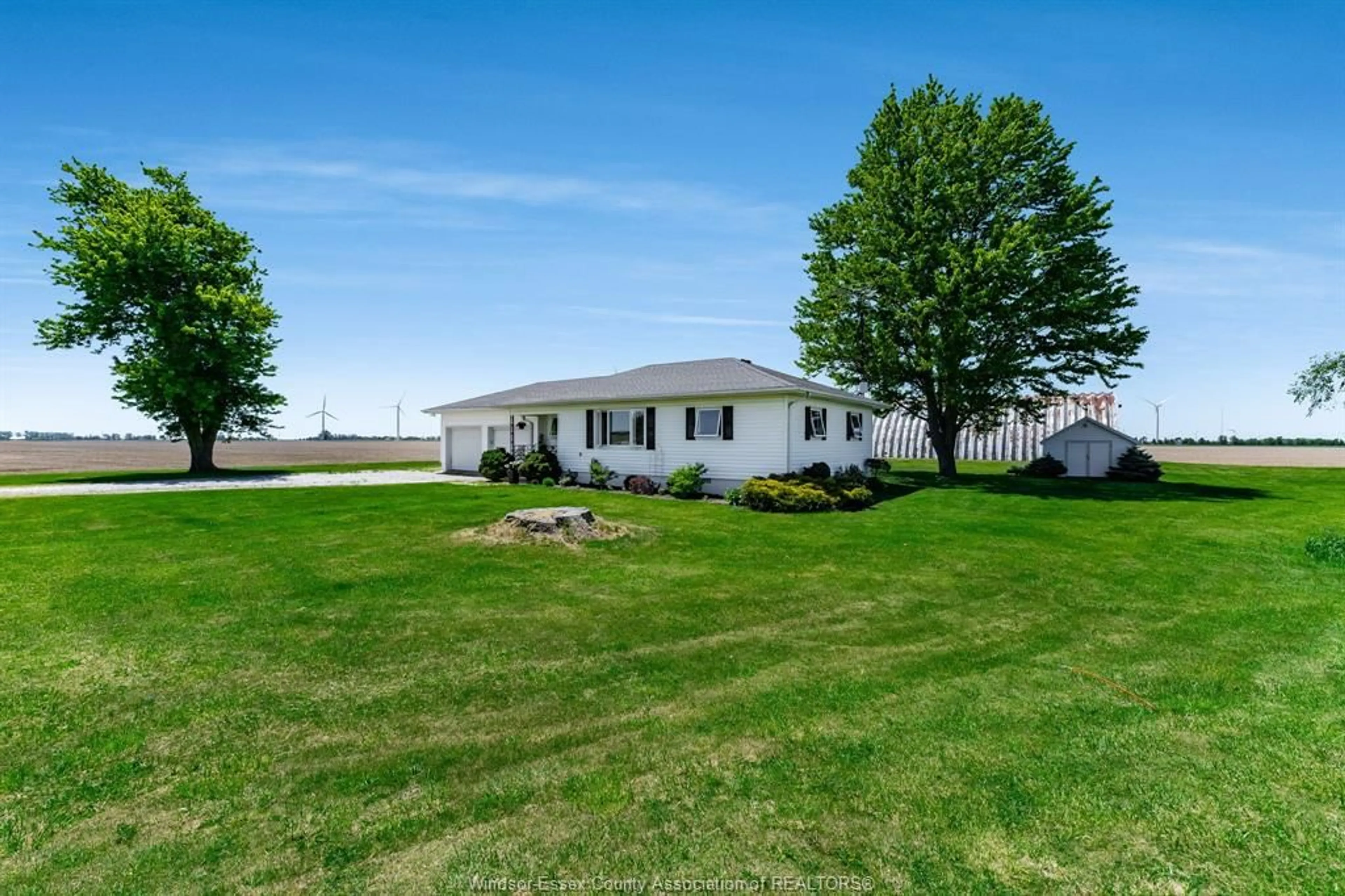 A pic from outside/outdoor area/front of a property/back of a property/a pic from drone, water/lake/river/ocean view for 21144 Stevenson Rd, Chatham-Kent Ontario N0P 1H0