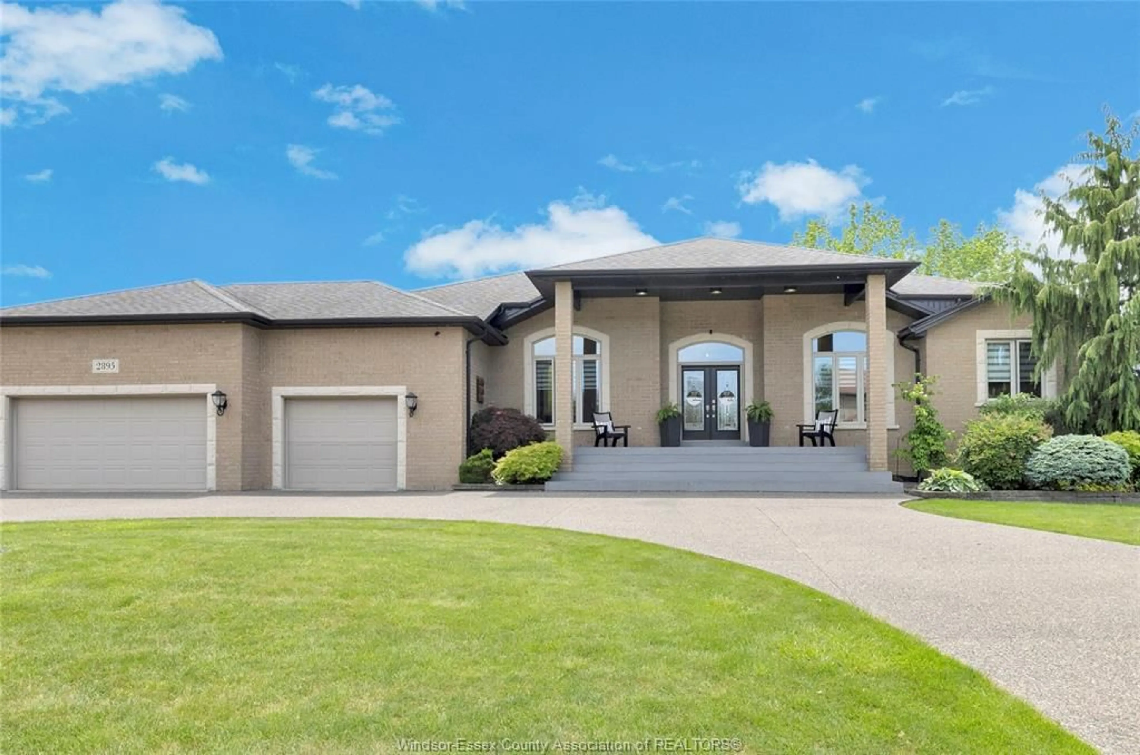 Unknown for 2895 PICCADILLY Ave, Tecumseh Ontario N0R 1L0