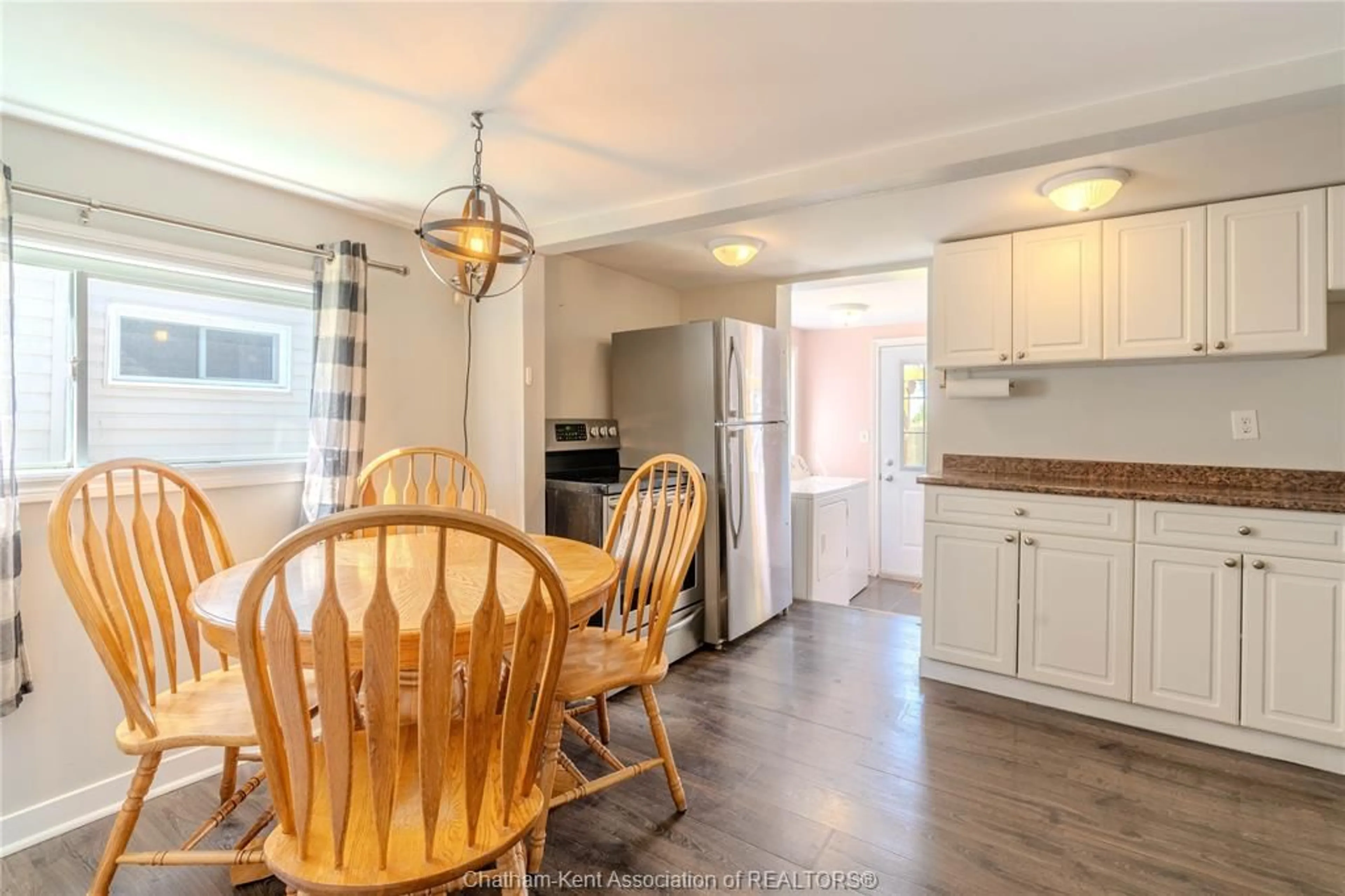 Unknown for 32 Degge St, Chatham Ontario N7M 4X2