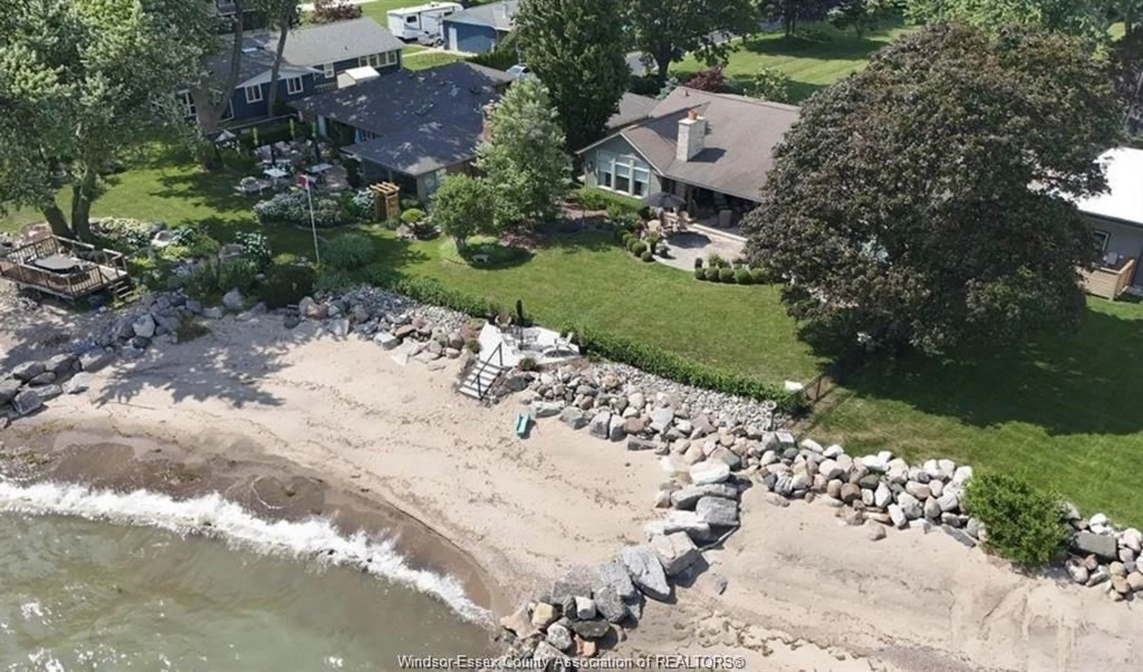 A pic from outside/outdoor area/front of a property/back of a property/a pic from drone, water/lake/river/ocean view for 1695 HERITAGE, Kingsville Ontario N9Y 2E6