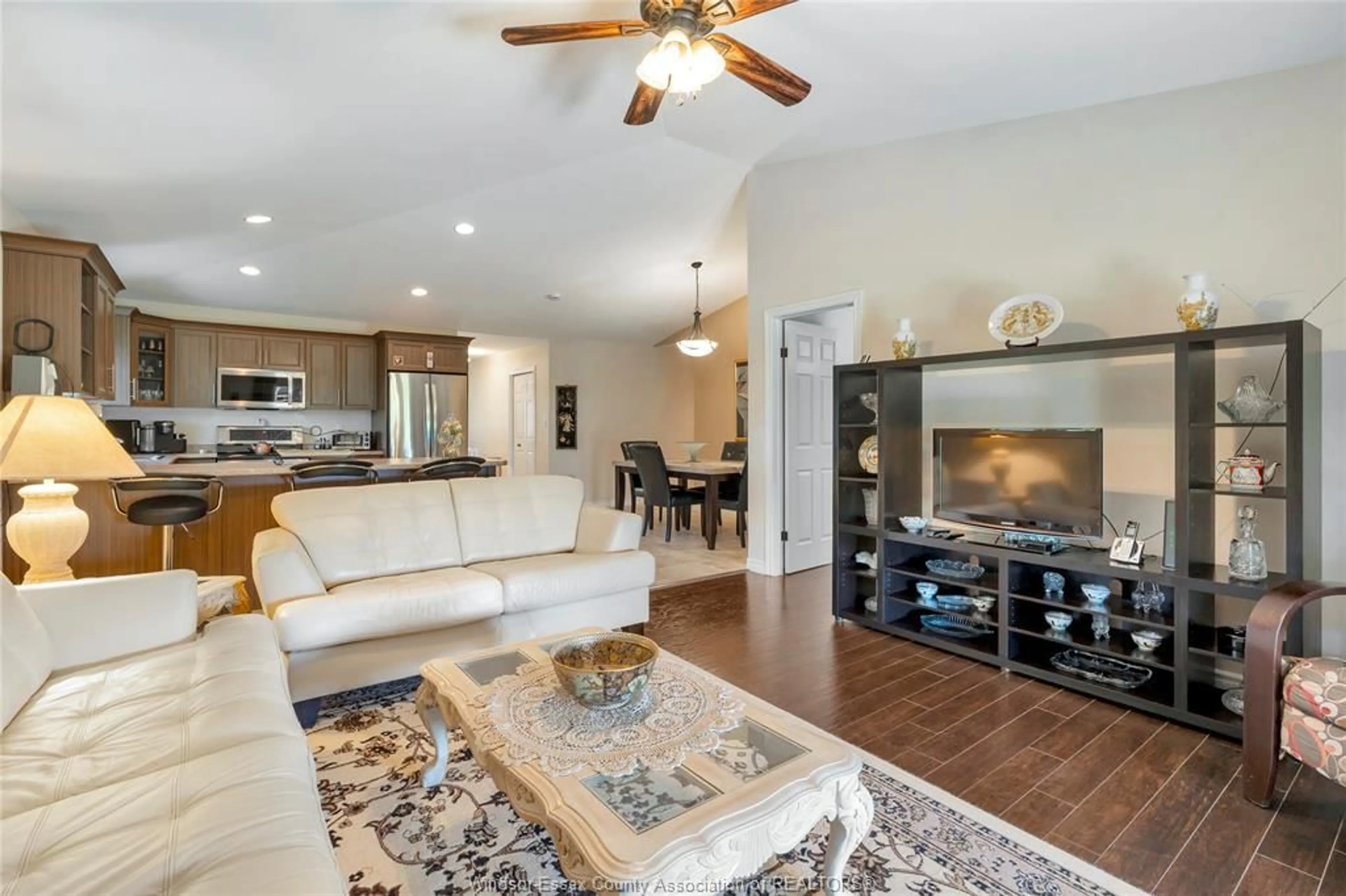 Living room with furniture, unknown for 2513 INDIGO Ave, Windsor Ontario N8P 0B3