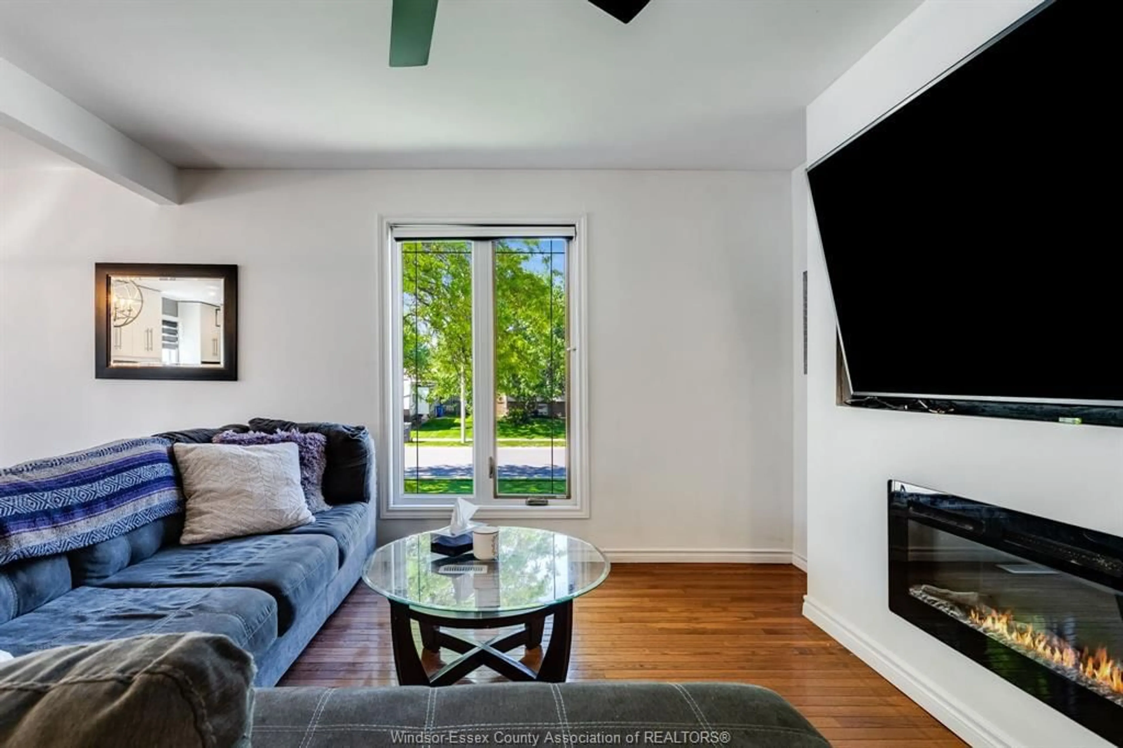 Living room with furniture, unknown for 1615 ELMWOOD Ave, Lakeshore Ontario N9C 1Y6