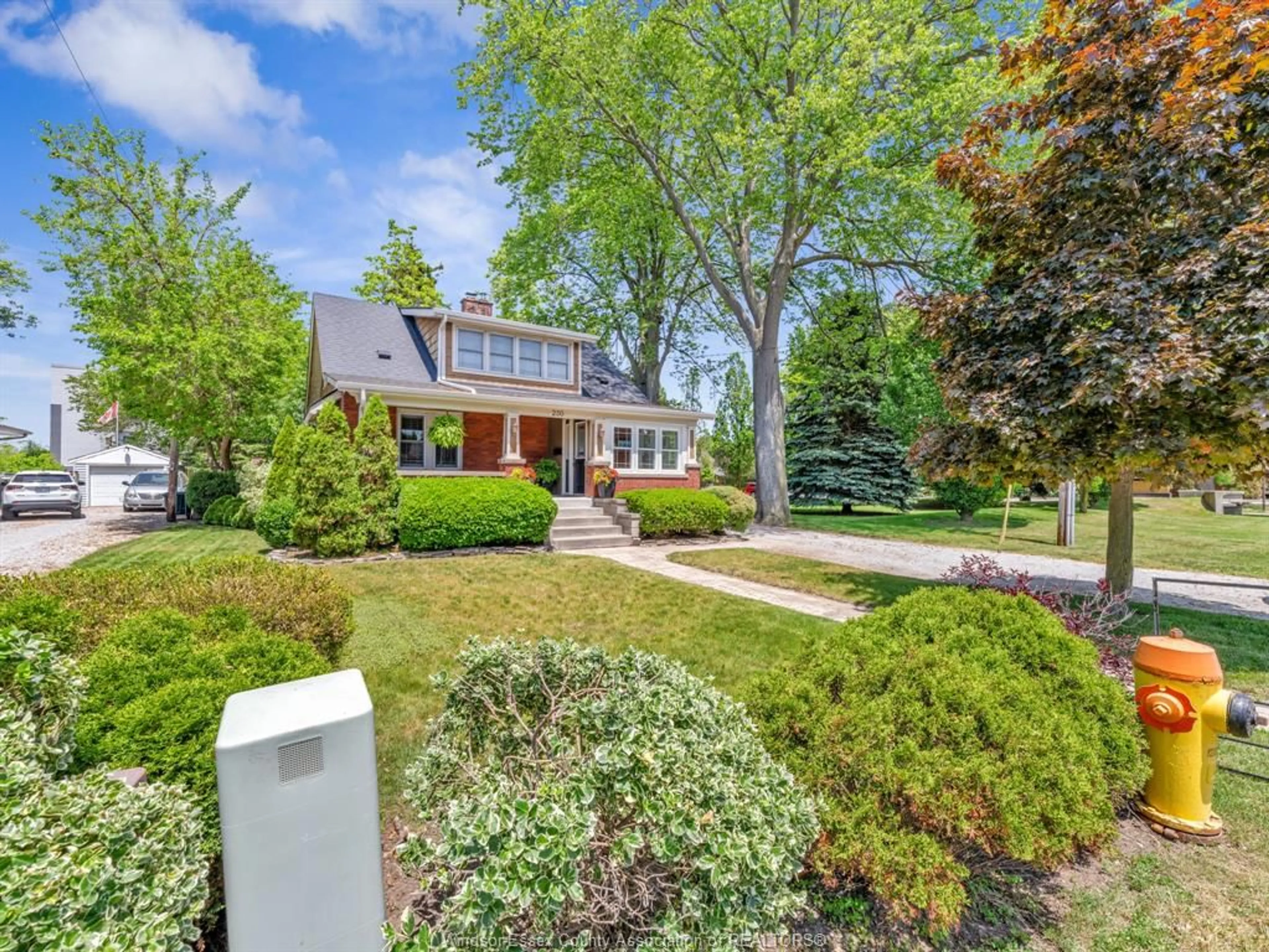 Home with brick exterior material, street for 230 MAIN STREET EAST, Kingsville Ontario N9Y 1A6