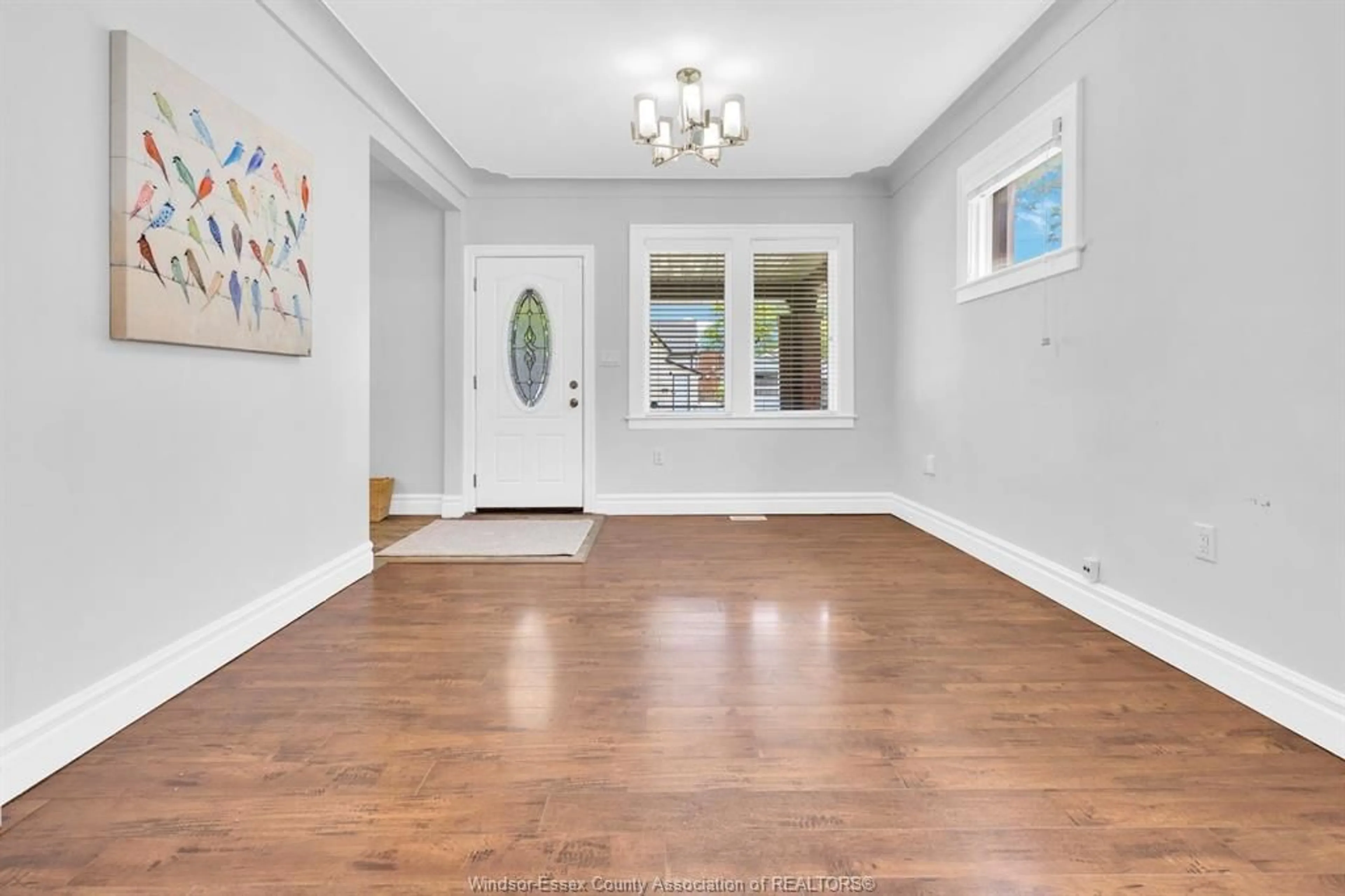 Indoor entryway for 1341 McKay, Windsor Ontario N9B 2B1