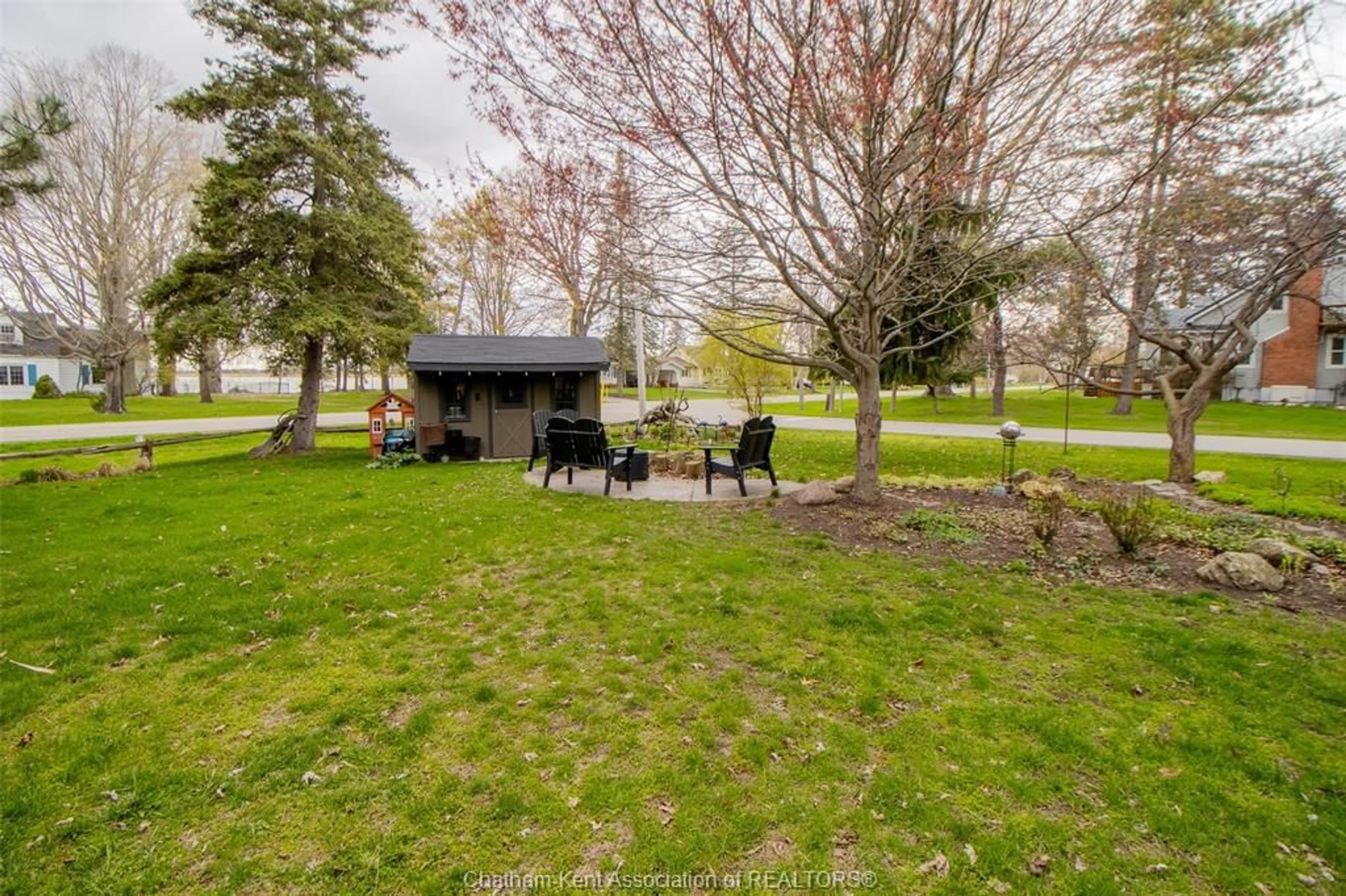 A pic from outside/outdoor area/front of a property/back of a property/a pic from drone, water/lake/river/ocean view for 18116 3RD Ave, Rondeau Ontario N0P 1X0