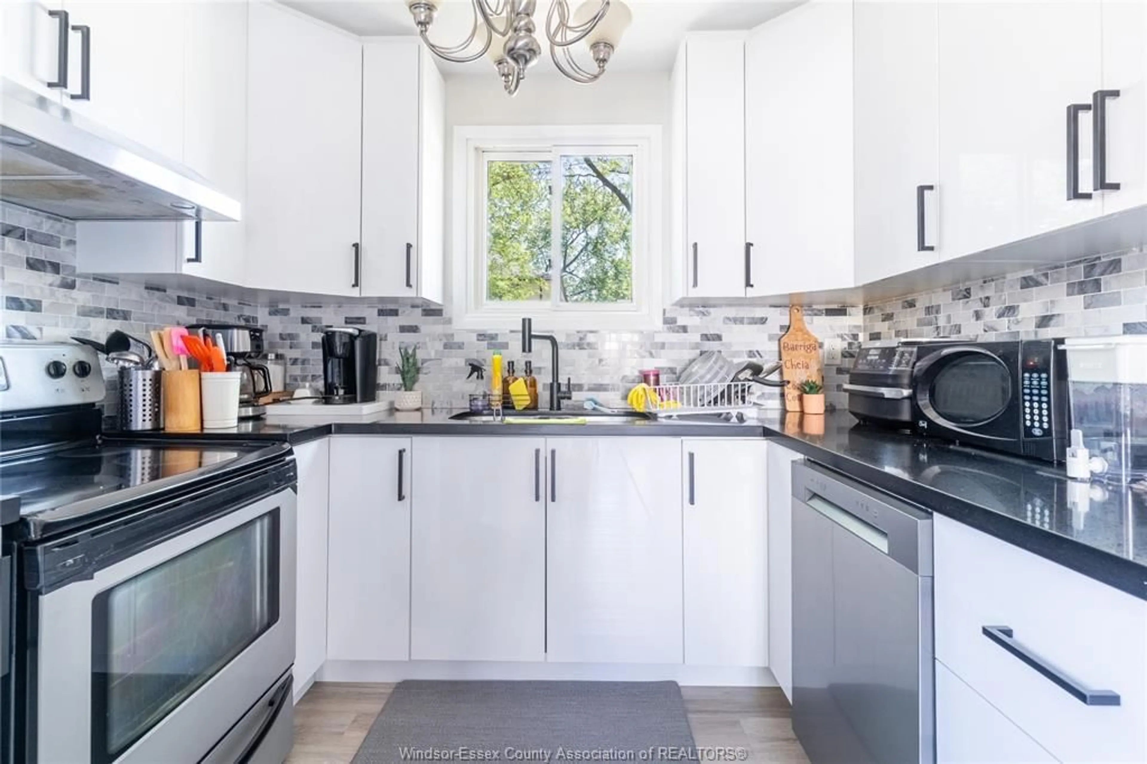 Contemporary kitchen, ceramic/tile floor for 8611 DARLINGTON, Windsor Ontario N8S 4M5
