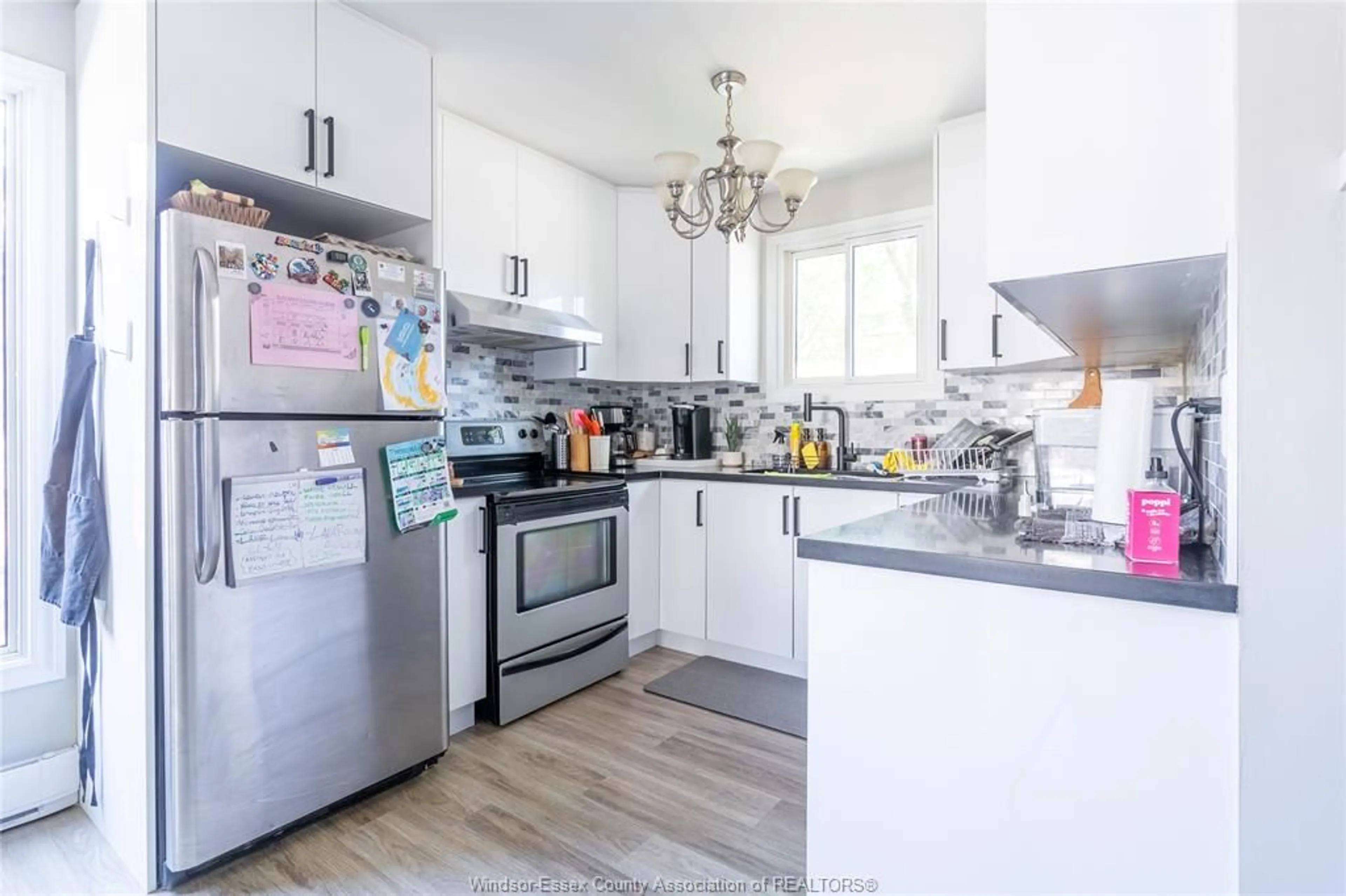 Open concept kitchen, unknown for 8611 DARLINGTON, Windsor Ontario N8S 4M5