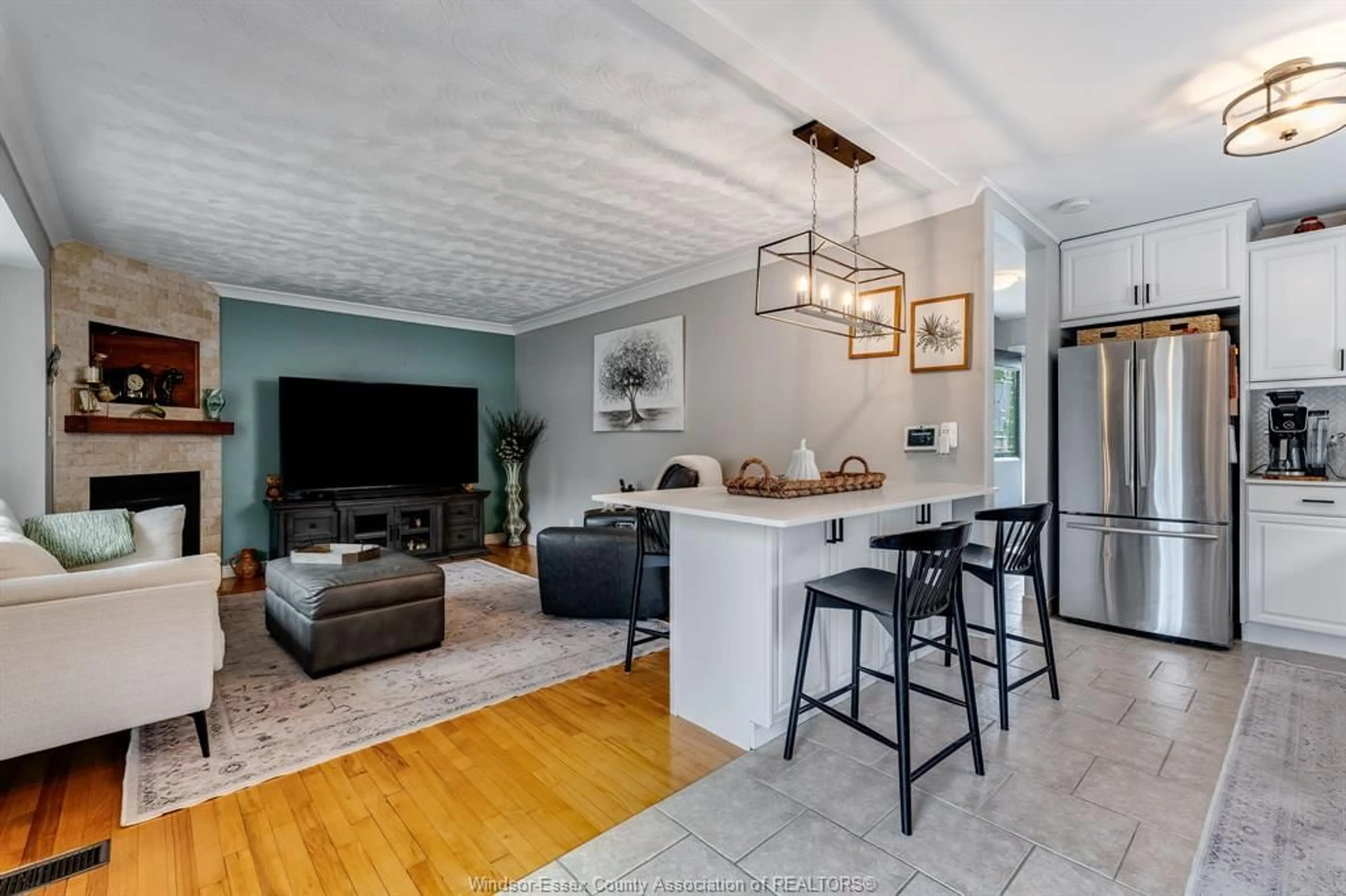 Open concept kitchen, unknown for 1910 Labadie Rd, Windsor Ontario N8W 4J9