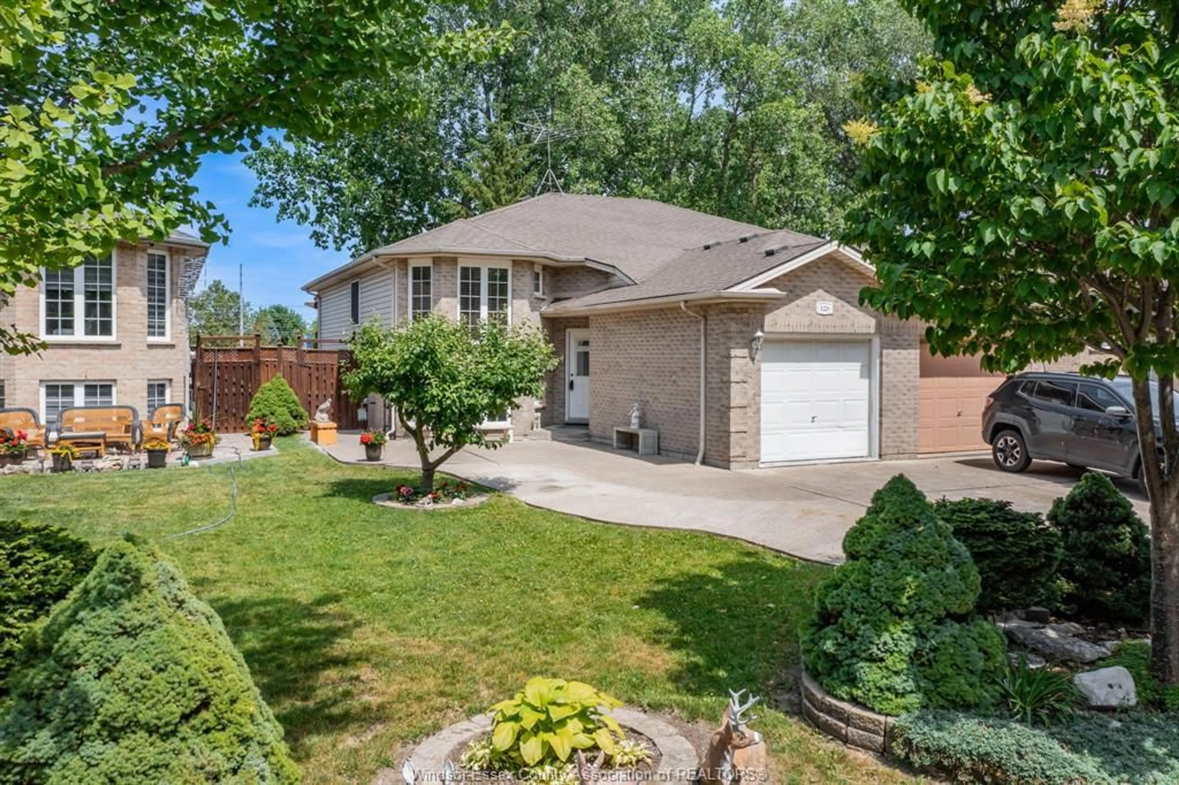 Home with brick exterior material, street for 1228 ST. PAUL, Windsor Ontario N8S 4T7