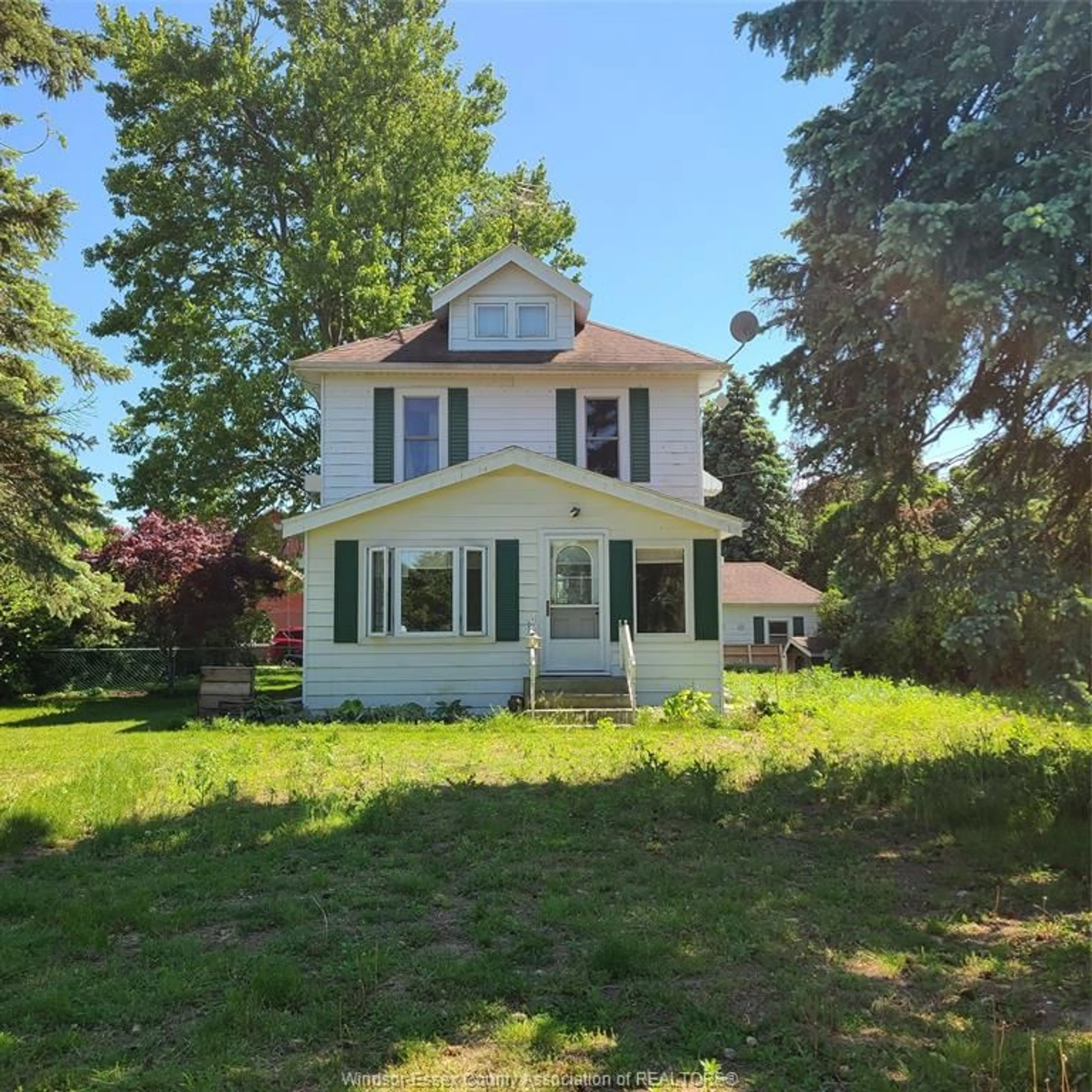 Home with vinyl exterior material, street for 1991 Road 5 E, Ruthven Ontario N0P 2G0