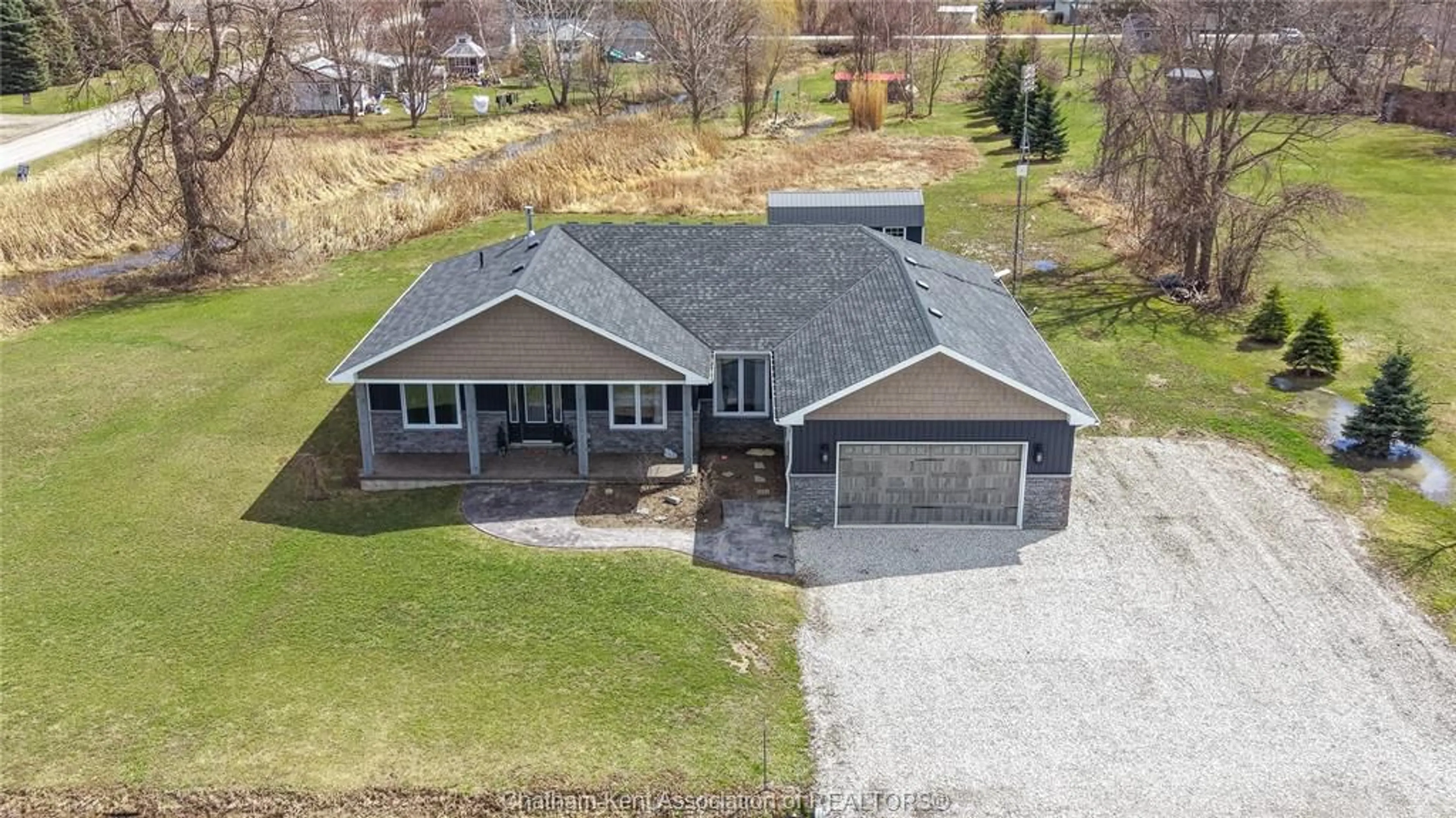 A pic from outside/outdoor area/front of a property/back of a property/a pic from drone, street for 172 NEW SCOTLAND Line, Shrewsbury Ontario N0P 1A0