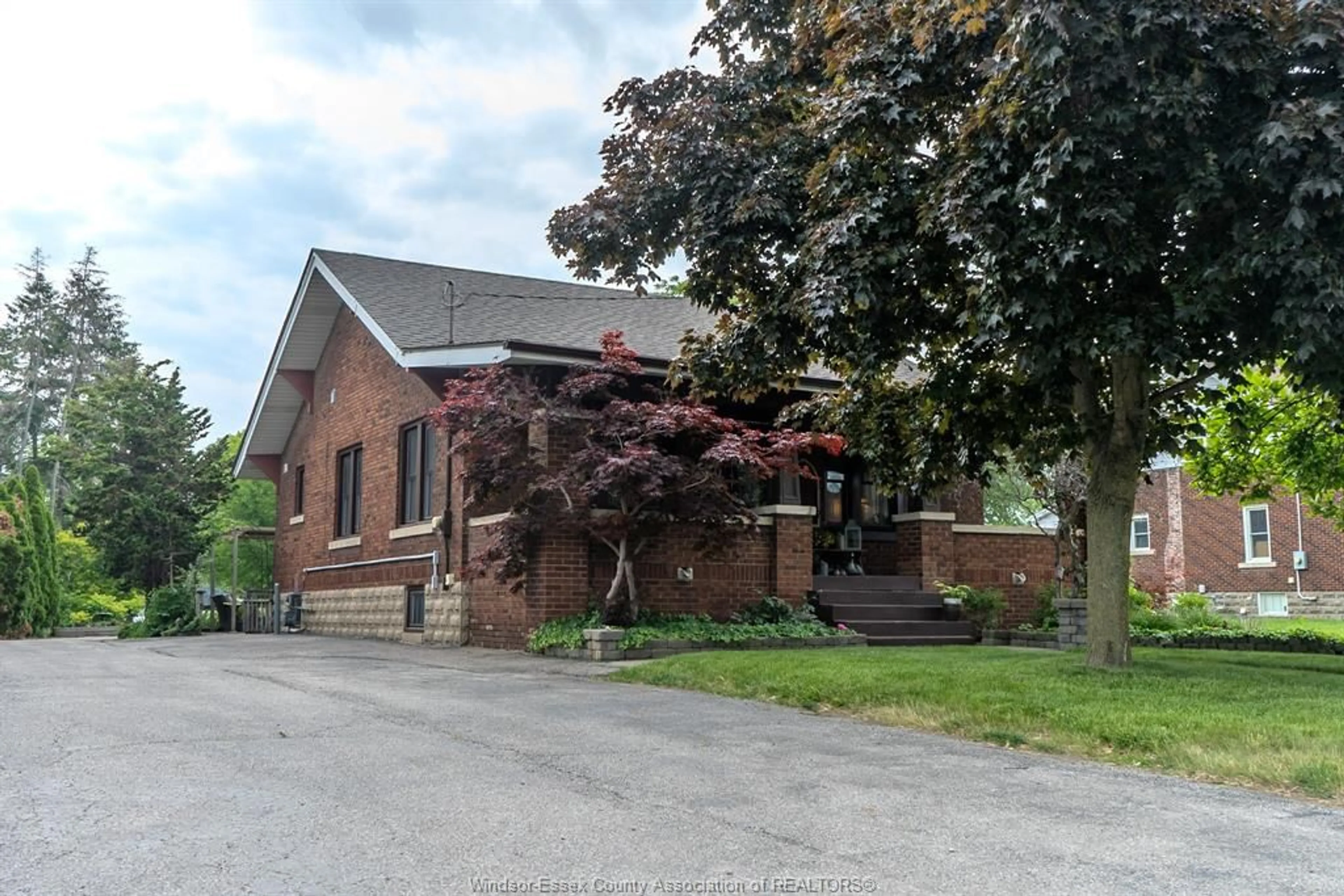 Unknown for 1610 Front Rd, LaSalle Ontario N9J 2B6