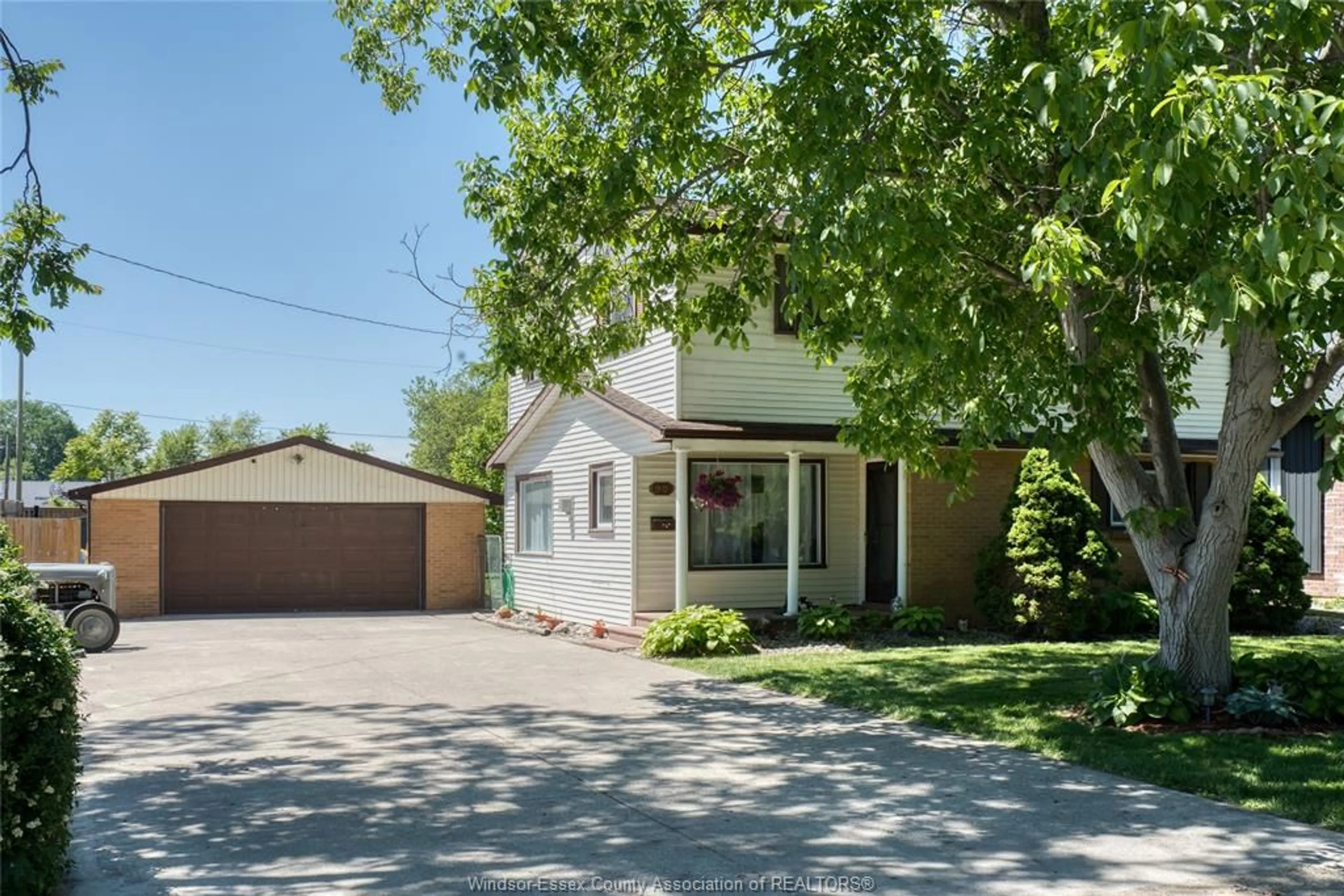 Unknown for 90 MAJOR, LaSalle Ontario N9J 1C7