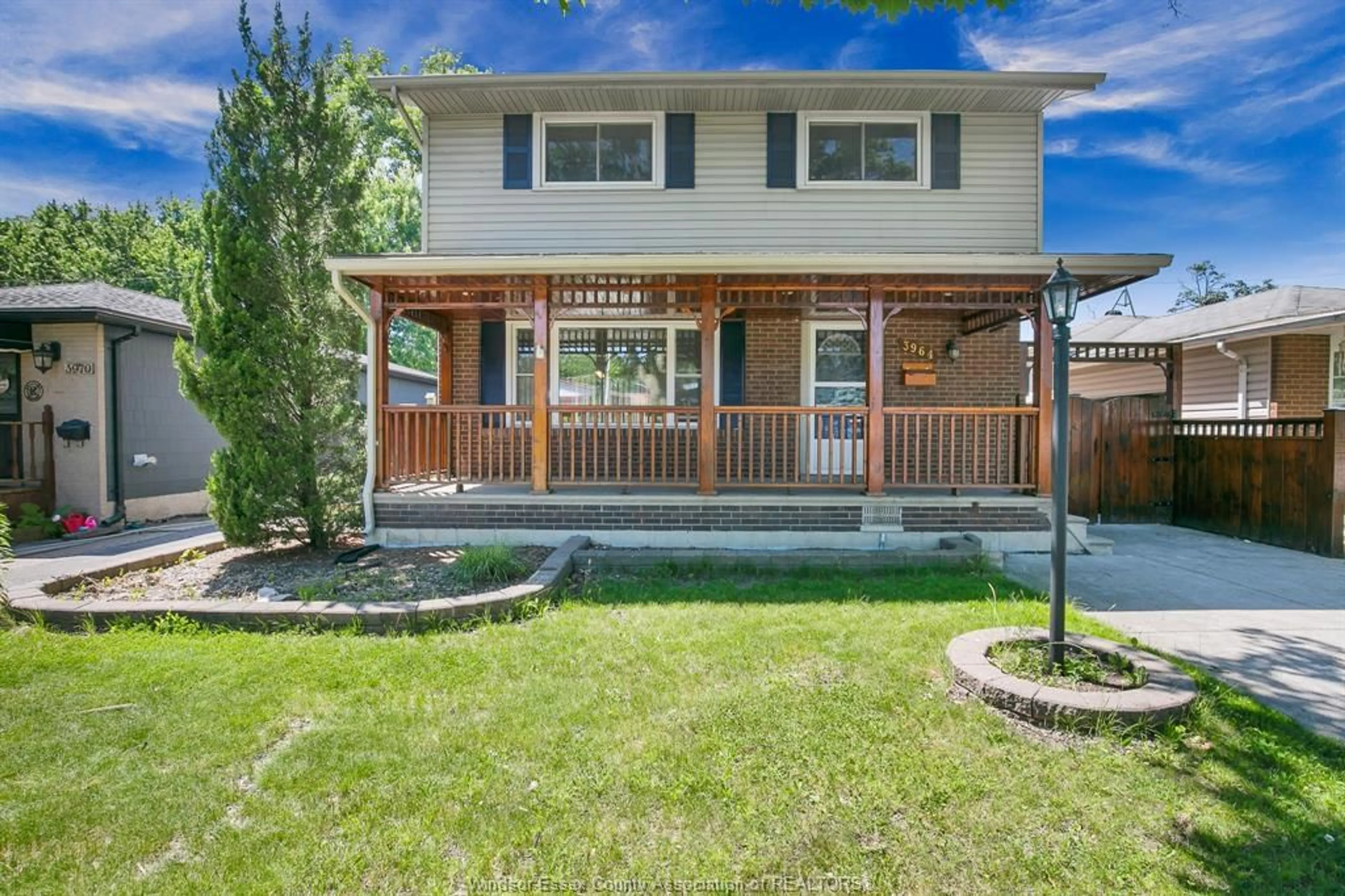 Unknown for 3964 WHITNEY Ave, Windsor Ontario N9C 2C6
