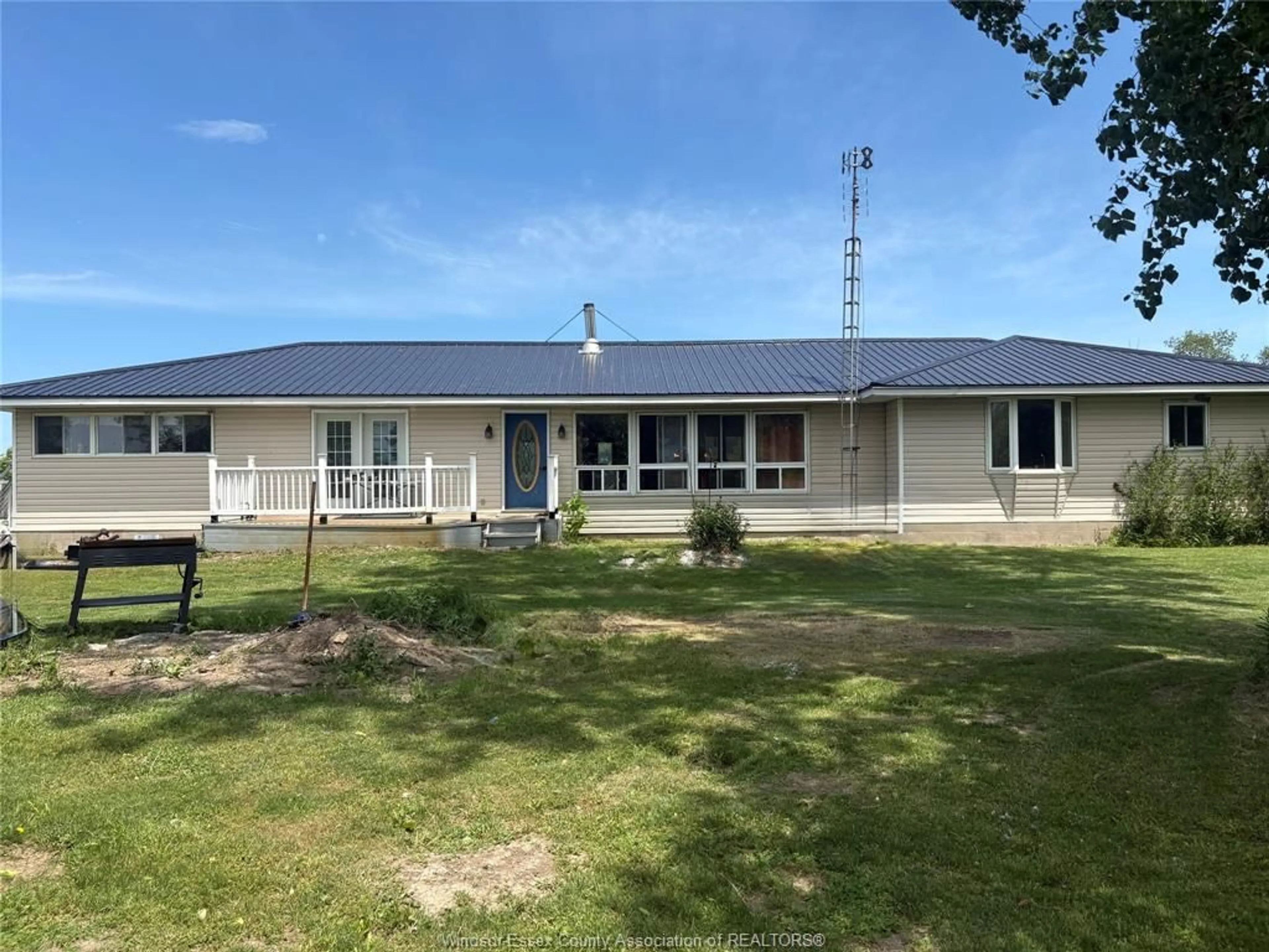 A pic from outside/outdoor area/front of a property/back of a property/a pic from drone, building for 2 Parsons Rd, Pelee Island Ontario N0R 1M0