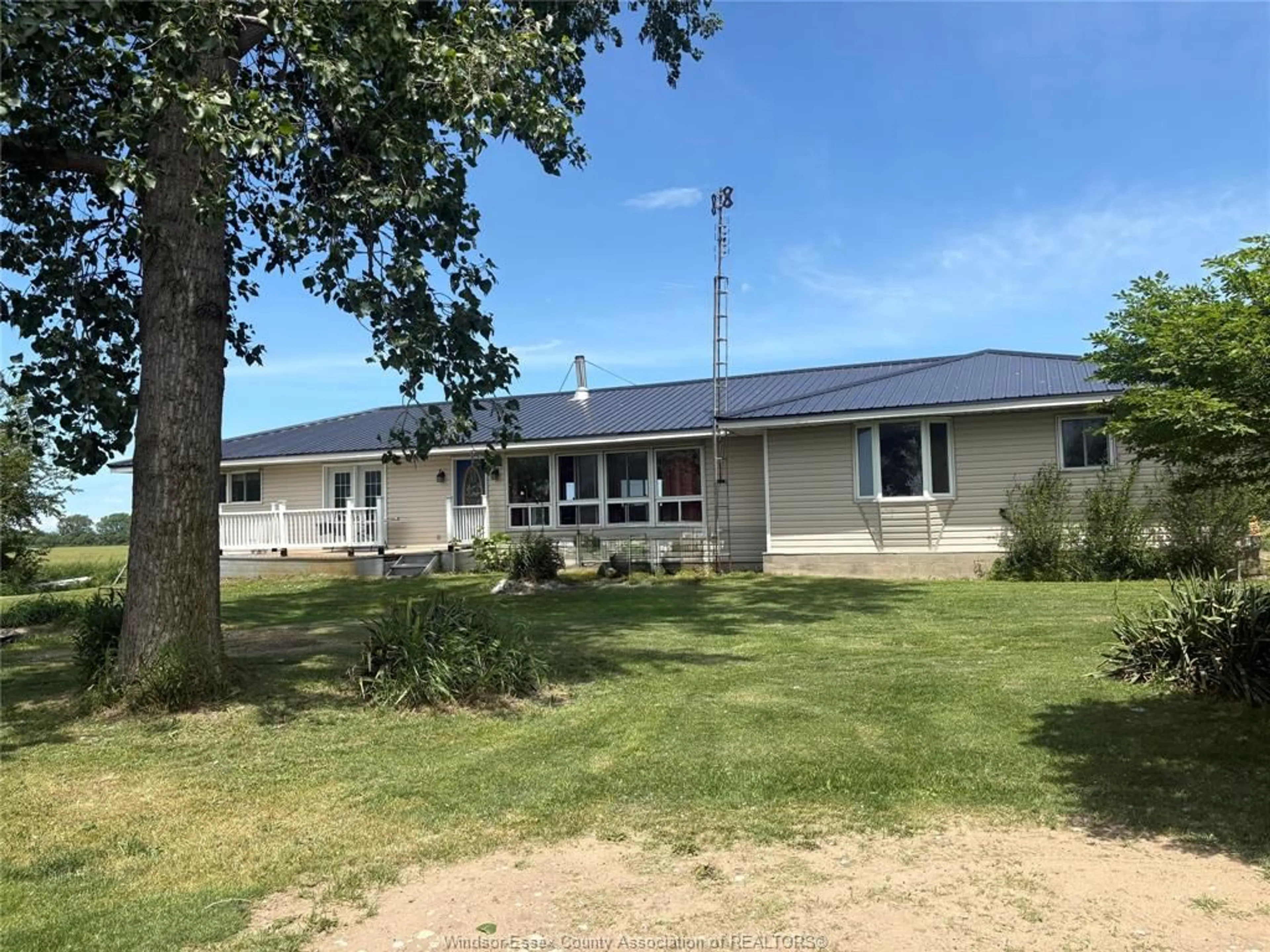 A pic from outside/outdoor area/front of a property/back of a property/a pic from drone, building for 2 Parsons Rd, Pelee Island Ontario N0R 1M0
