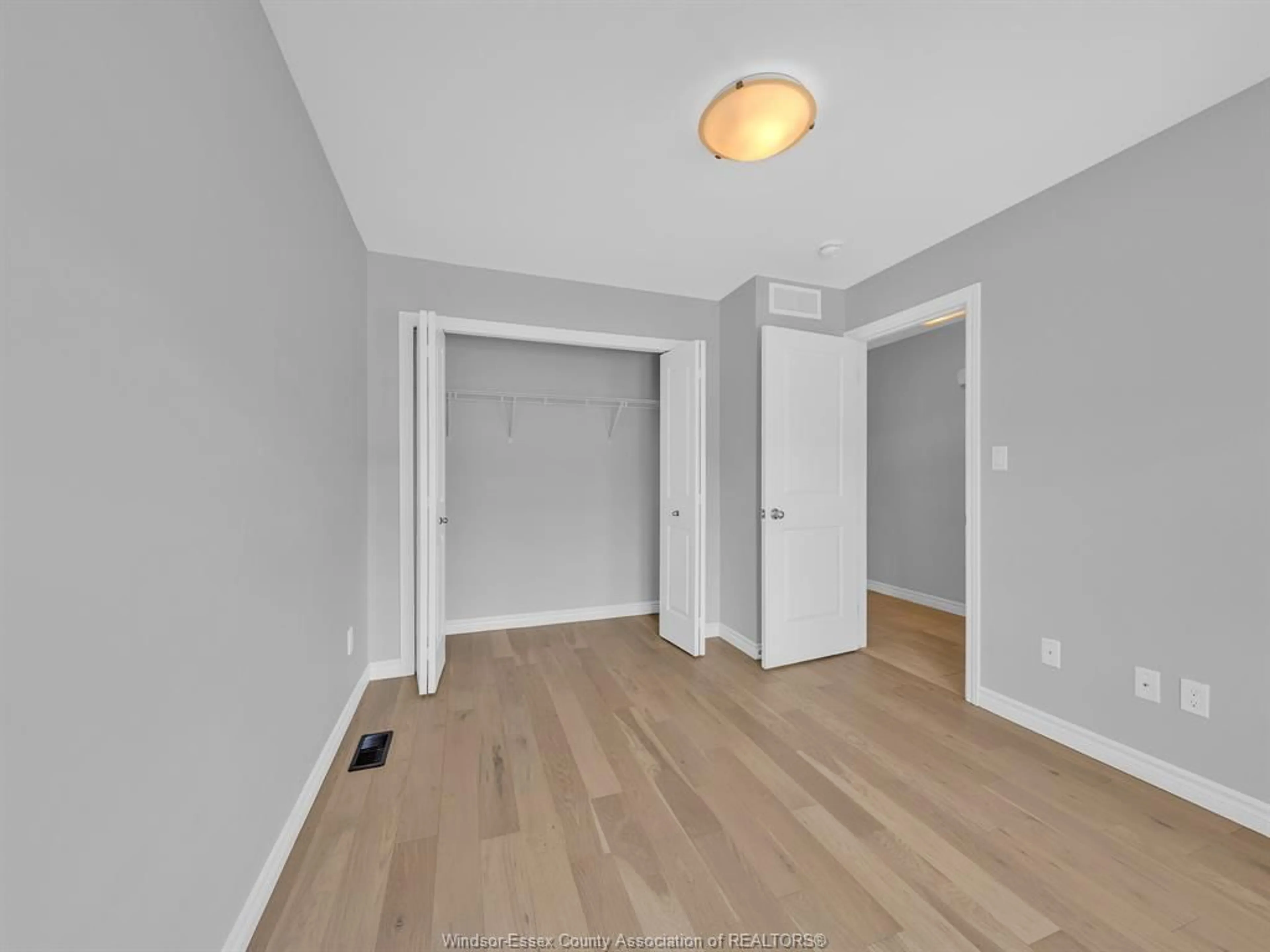 A pic of a room for 1186 PEABODY Ave, Windsor Ontario N8P 0C7