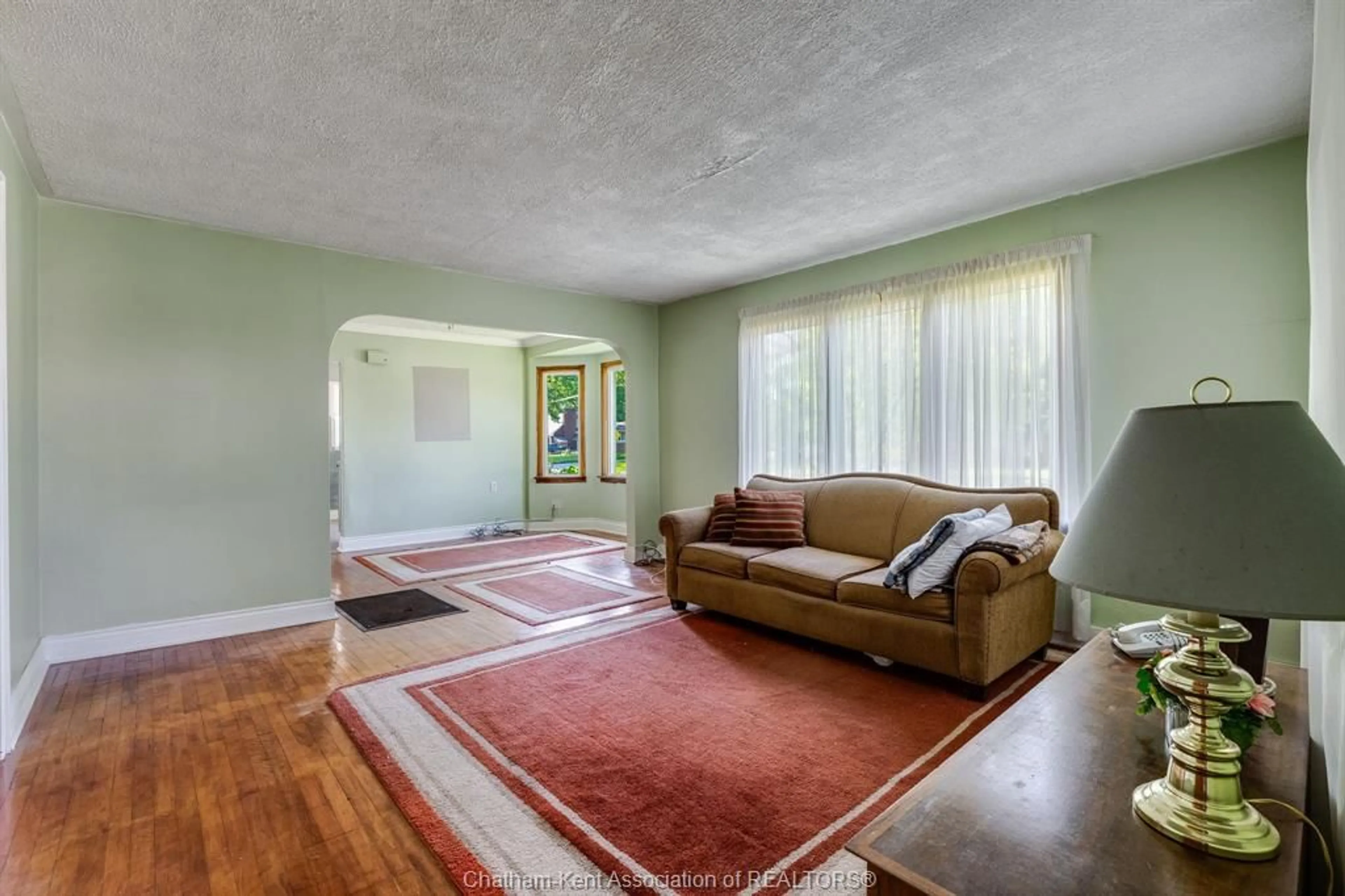 Living room with furniture, unknown for 31 Cathcart St, Tilbury Ontario N0P 2L0