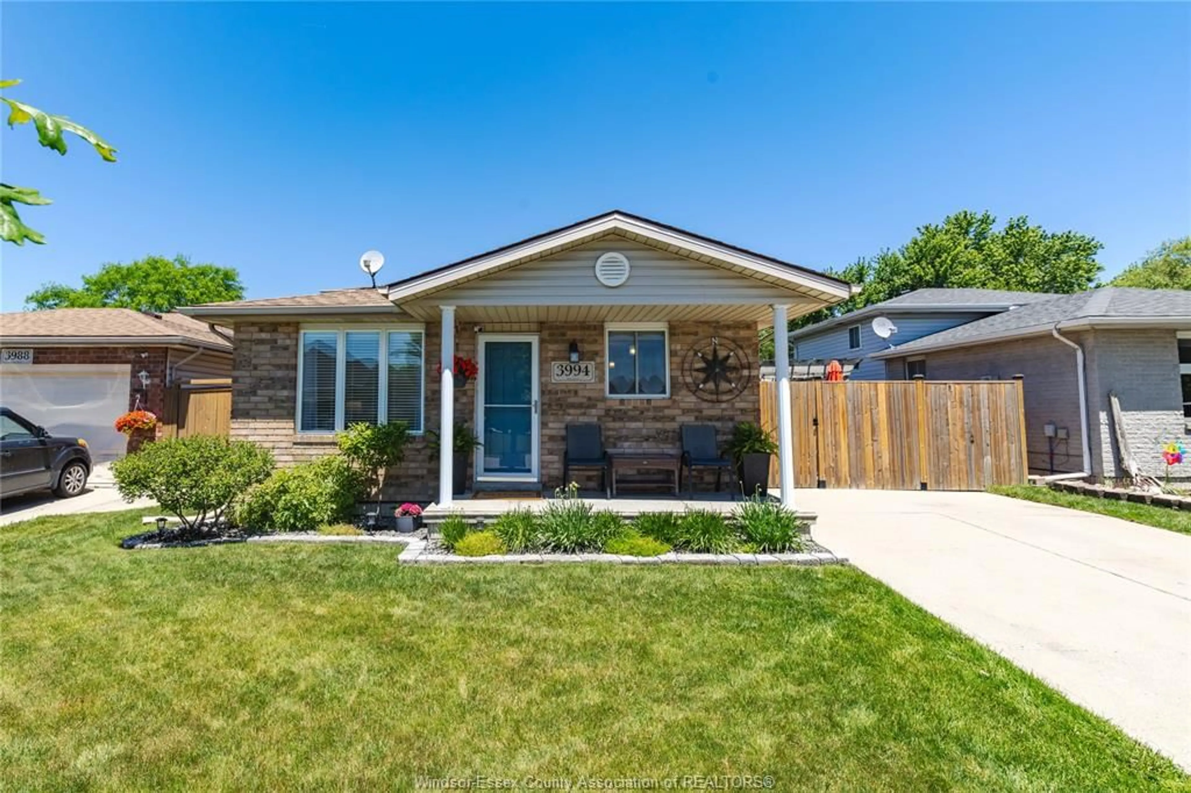 Home with brick exterior material, street for 3994 MAPLE LEAF, Windsor Ontario N8W 5R3