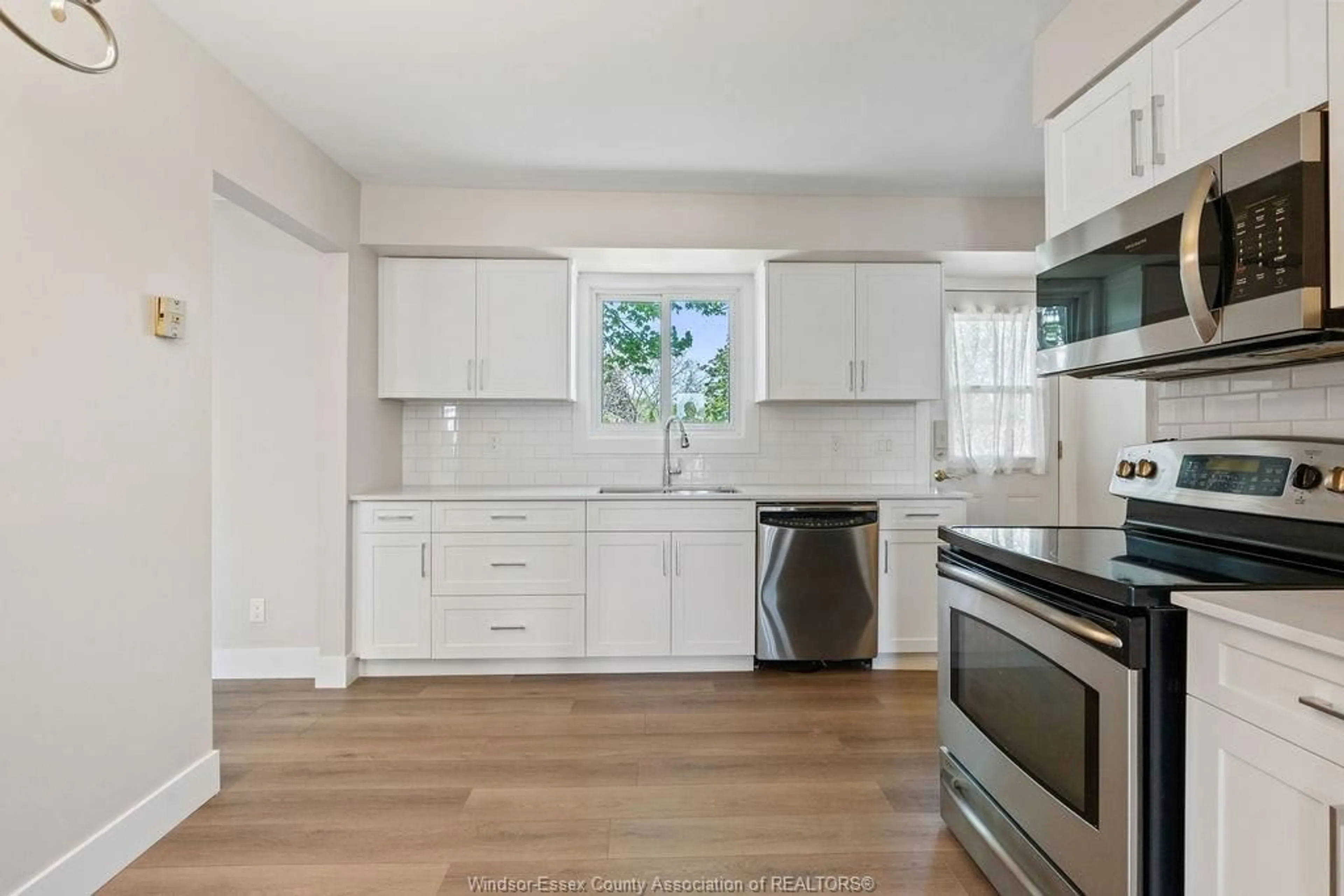 Open concept kitchen, unknown for 157 FAIRVIEW Ave, Essex Ontario N8M 2R3