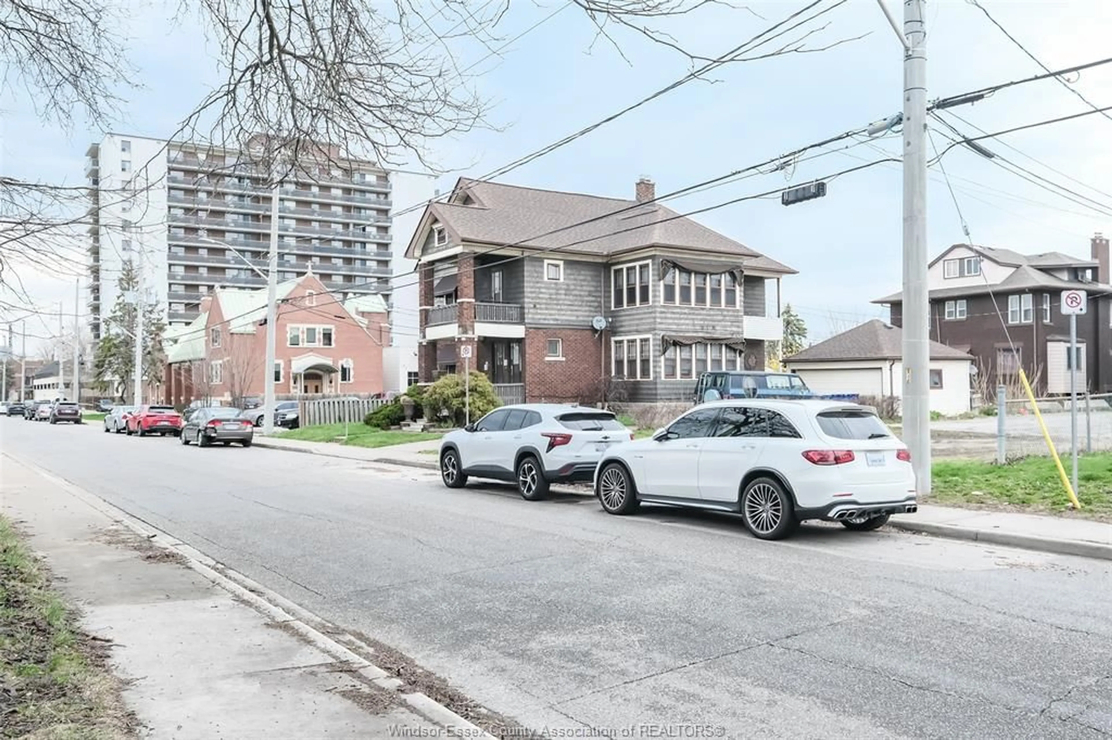Unknown for 1585 PELISSIER, Windsor Ontario N9X 1M9