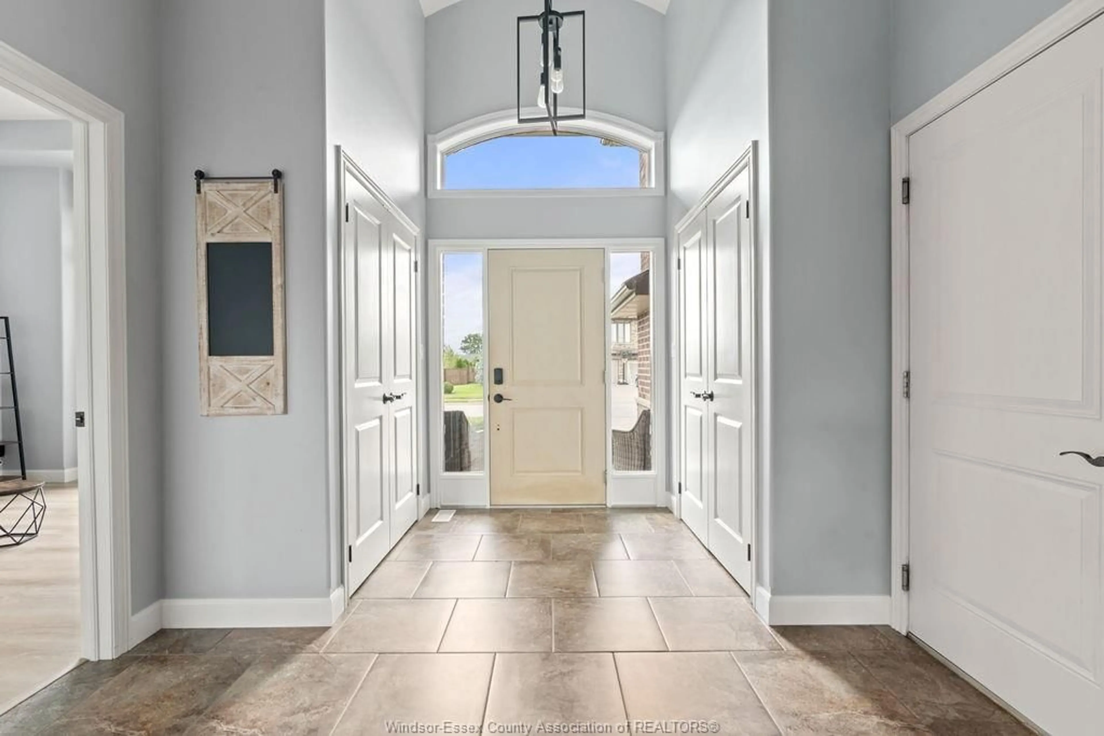 Indoor entryway for 1364 COLONIAL CROSSING, Lakeshore Ontario N8L 0S8